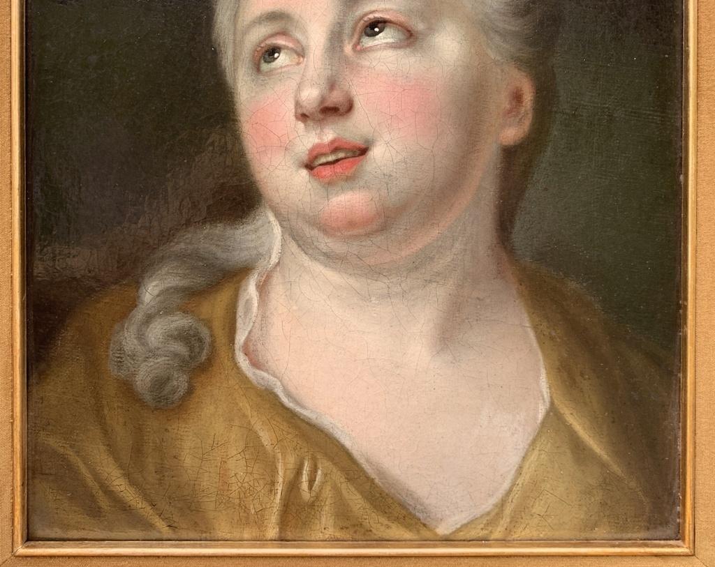 Peintre français (XVIIIe siècle) - Portrait d'une dame.

43 x 35 cm sans cadre, 69 x 59 cm avec cadre.

Huile sur toile, dans un cadre en bois sculpté et doré.

- Inscription au dos.

État des lieux : Toile originale. Bon état de conservation de la