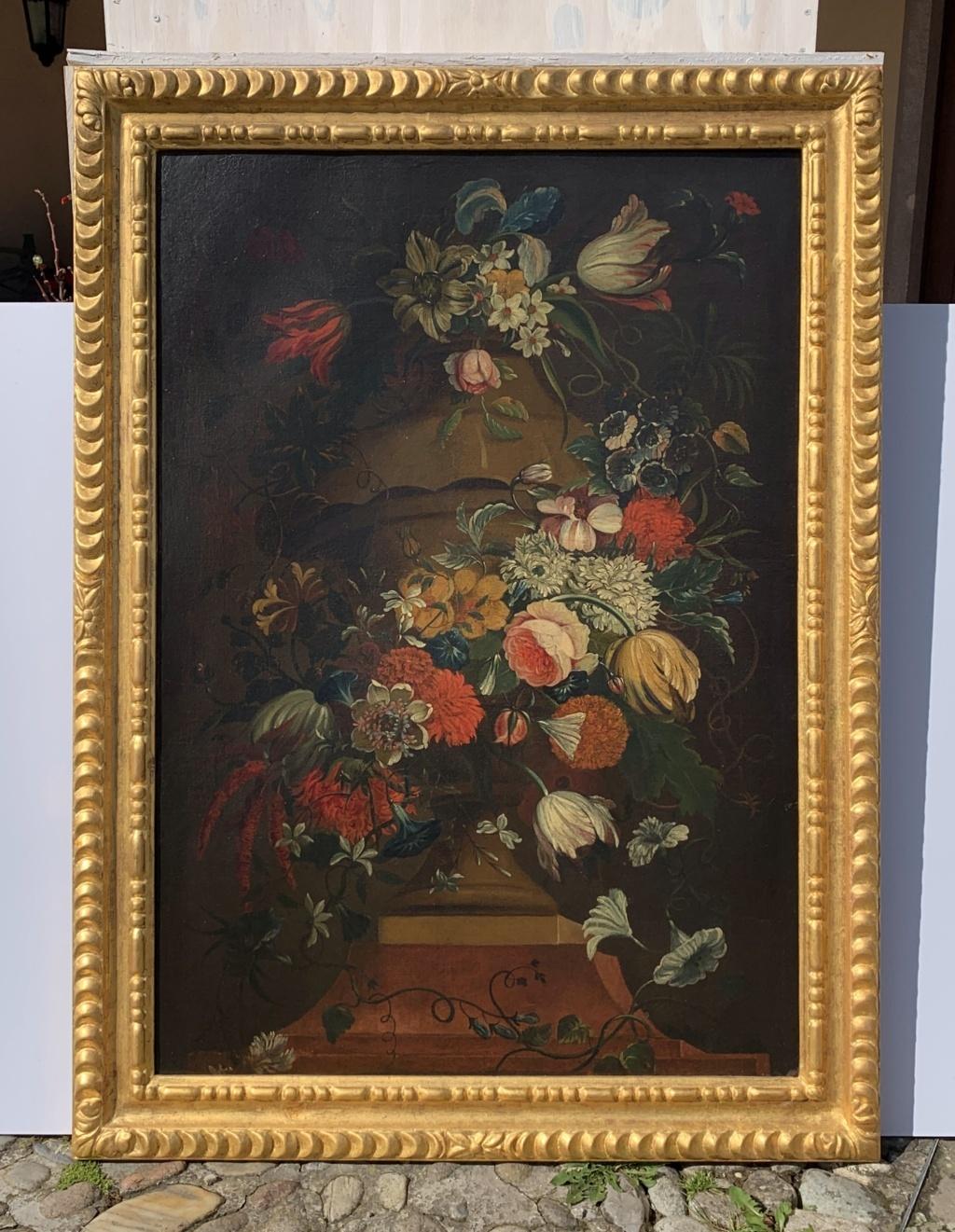 Antique Still Life painter - 18th century Italian painting - flowers vase  - Painting by Unknown