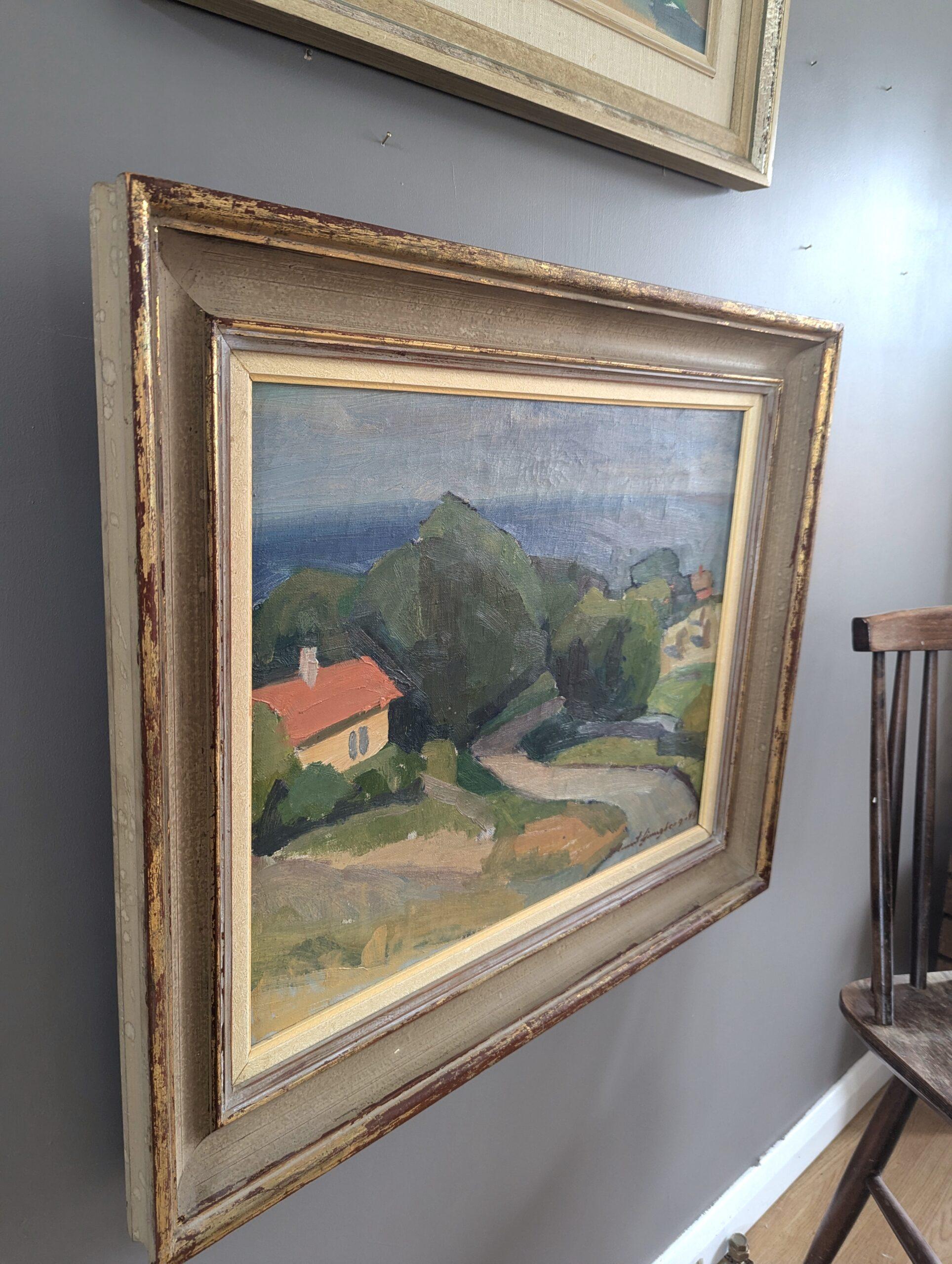 CASA SULLA COSTA
Dimensioni: 56,5 x 66,5 cm (cornice inclusa)
Olio su tela

Un dipinto di paesaggio costiero modernista molto piacevole e scenografico, eseguito a olio su tela e datato 1949.

Questa pittoresca composizione presenta case circondate