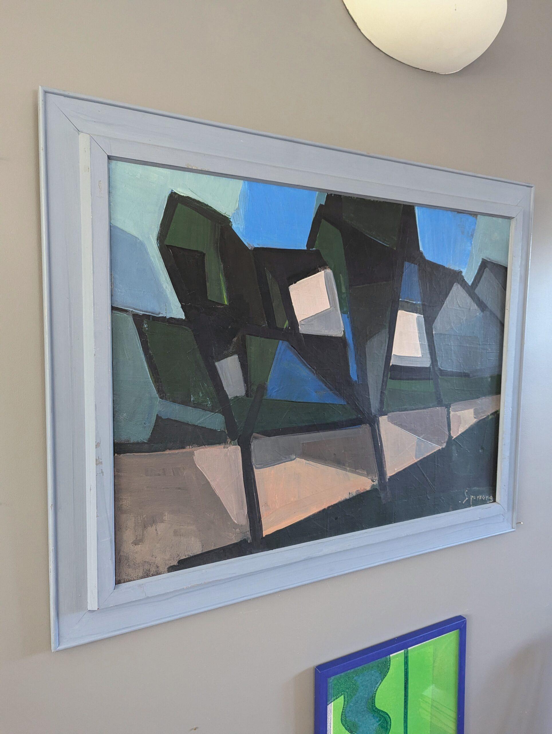 PERCORSO GEOMETRICO
Dimensioni: 64 x 81 cm (cornice inclusa)
Olio su tela

Un'audace e sorprendente composizione di paesaggio astratto di metà secolo, dipinta a olio su tela e datata 1958.

Il dipinto presenta un'interpretazione di alberi e un