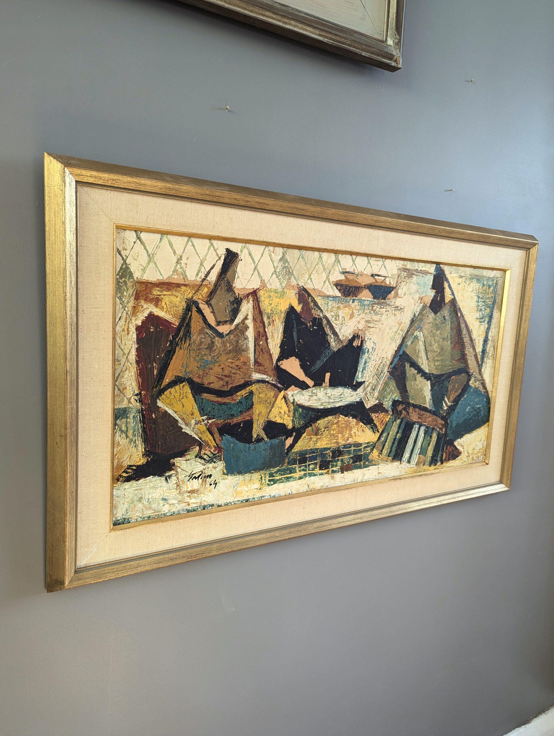 RACCOLTA GEOMETRICA
Dimensioni: 43 x 72 cm (cornice inclusa)
Olio su tavola

Un sorprendente dipinto figurativo semi-astratto modernista della metà del secolo, realizzato a olio su tavola e datato 1964.

La composizione cattura una scena dinamica e
