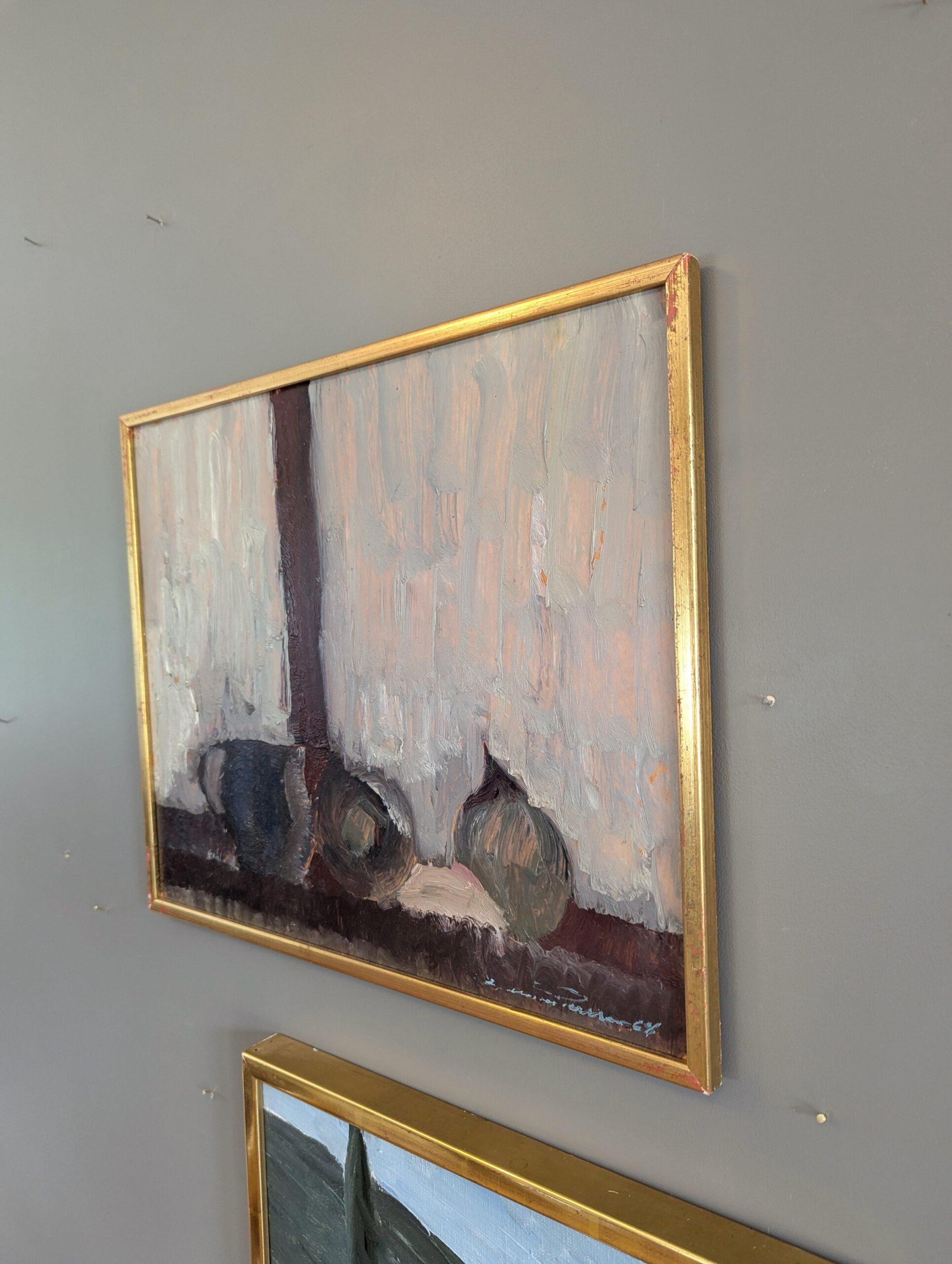 1968 Vintage Pintura al óleo moderna de mediados de siglo - Naturaleza muerta en el alféizar de una ventana 1