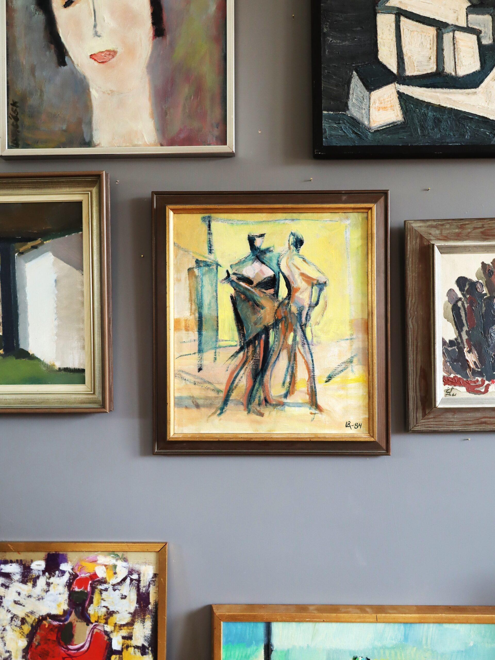 FIGURES IN FLUX
Size: 50 x 44.5 cm (including frame)
Oil on canvas

An emotive and dynamic figurative composition that captures two abstracted figures side by side, executed in oil onto canvas and dated 1984.

The forms are rendered with dynamic,