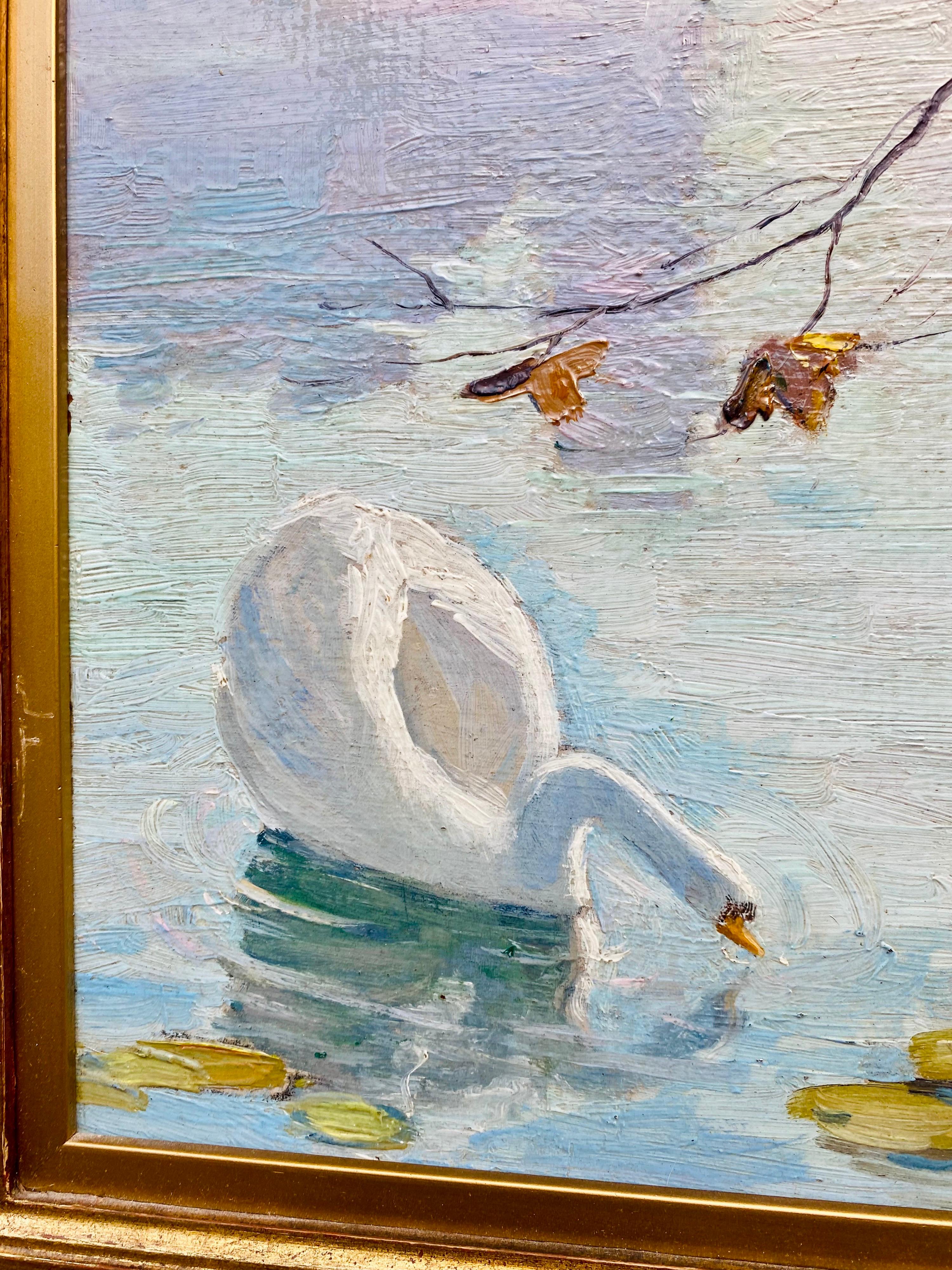 Lovely école de Paris post impressionist painting depicting an elegant swan in a lake. It appears to be a sunny day, with the glow of the sun reflecting on the water.
The painting has wonderfully vivid colors and lovely details. Housed in a