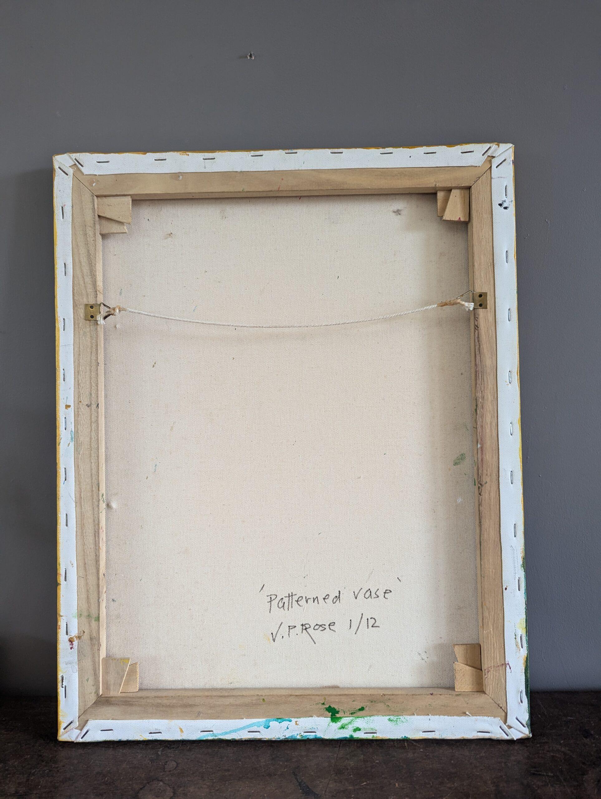 2012 Pittura ad olio di natura morta in stile naïf contemporaneo - Vaso a motivi in vendita 4