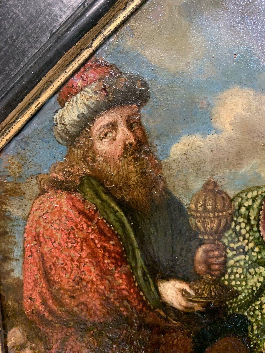 Adoration of three wise men, Epiphany.
Octagonal painting on copper. 
17th century.

The painting depicts 3 kings who came from distant countries, dressed in cloaks in precious fabrics and adorned with crowns to bring gifts to the Child
