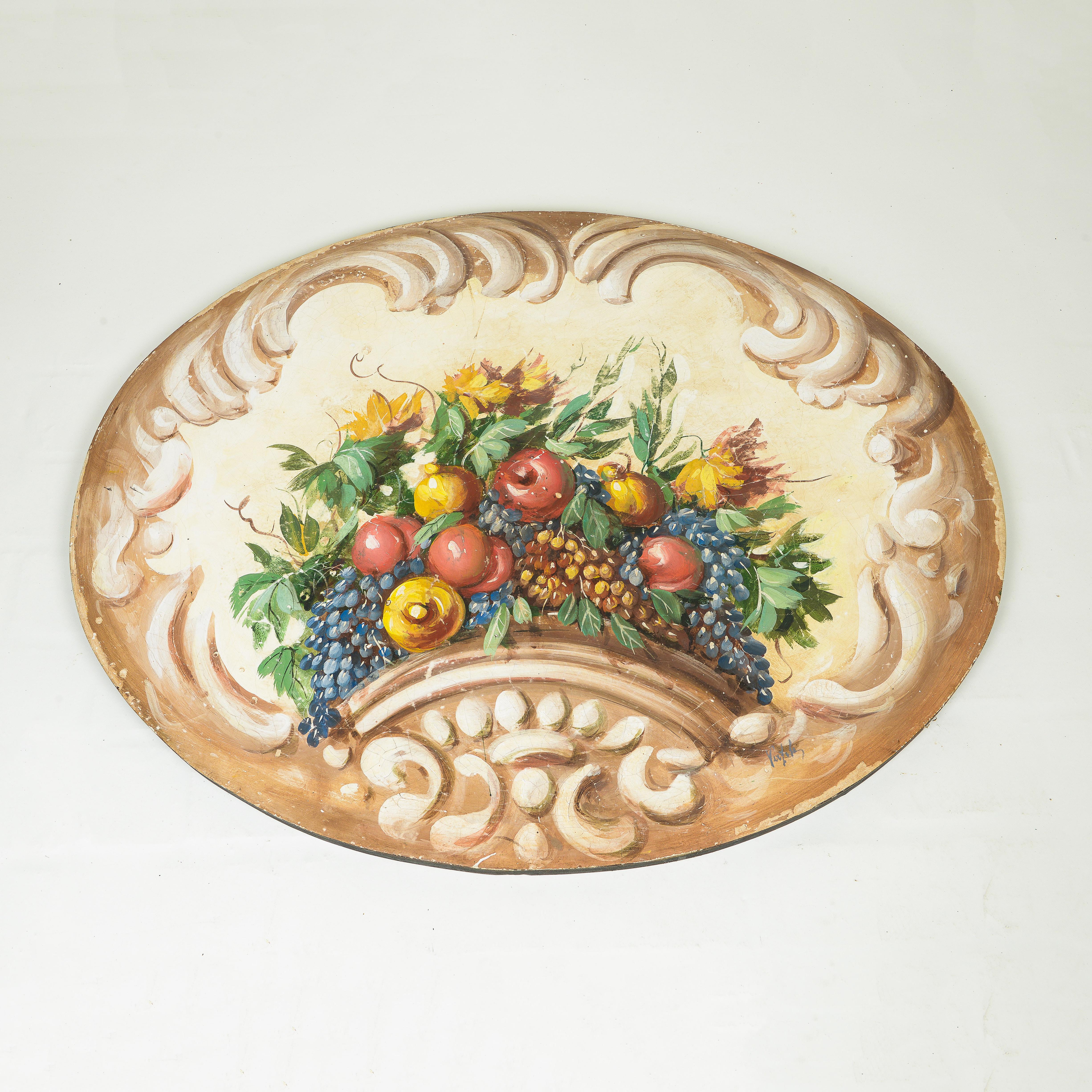 Still-Life Painting Unknown - Un panneau décoratif italien ovale de fruits et de fleurs