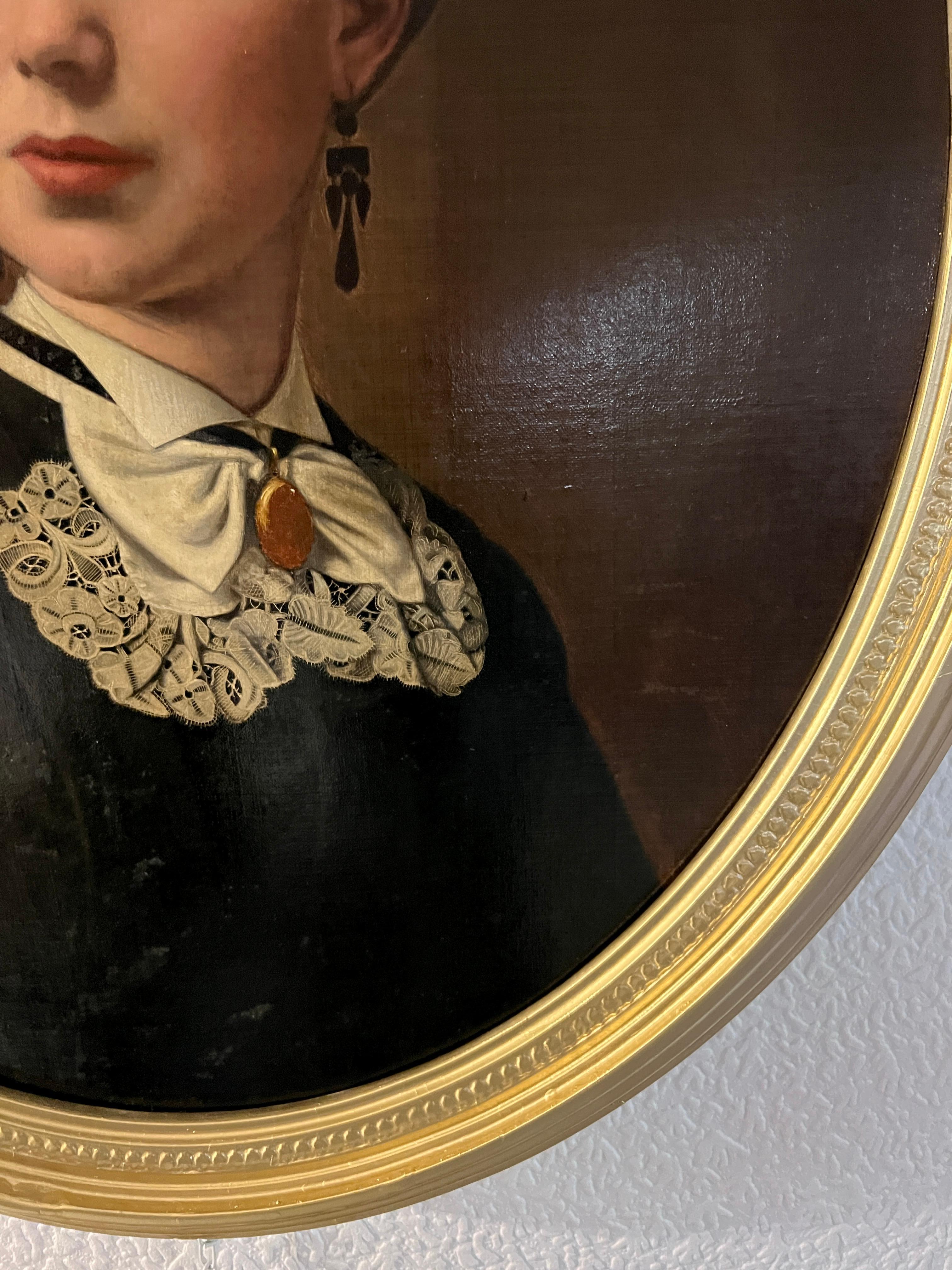 Antico dipinto a olio su tela del XIX secolo, Ritratto femminile, cornice ovale - Portrait Painting Nero di Unknown