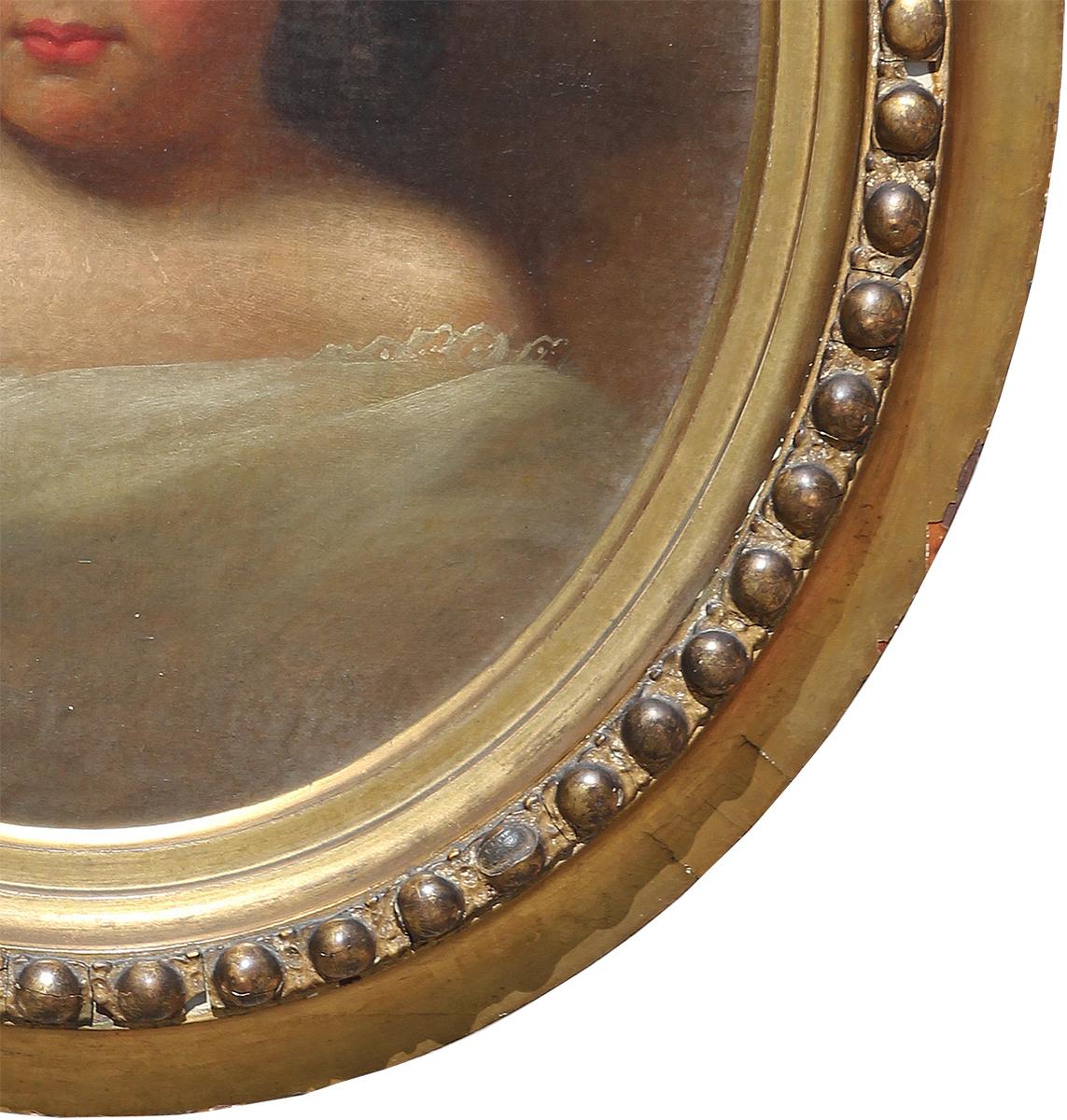 Antikes ovales realistisches Porträt einer jungen Dame im Angebot 1