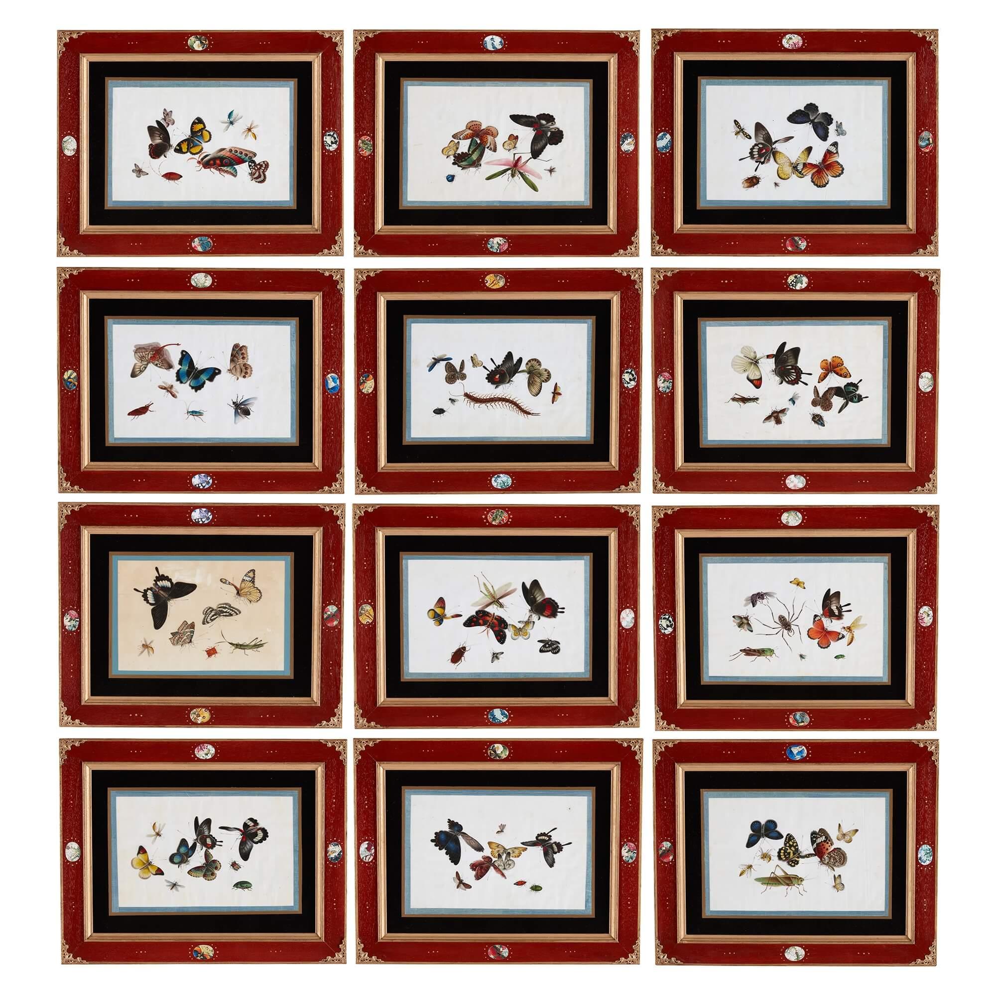 Ensemble ancien de douze peintures chinoises sur toile représentant des papillons