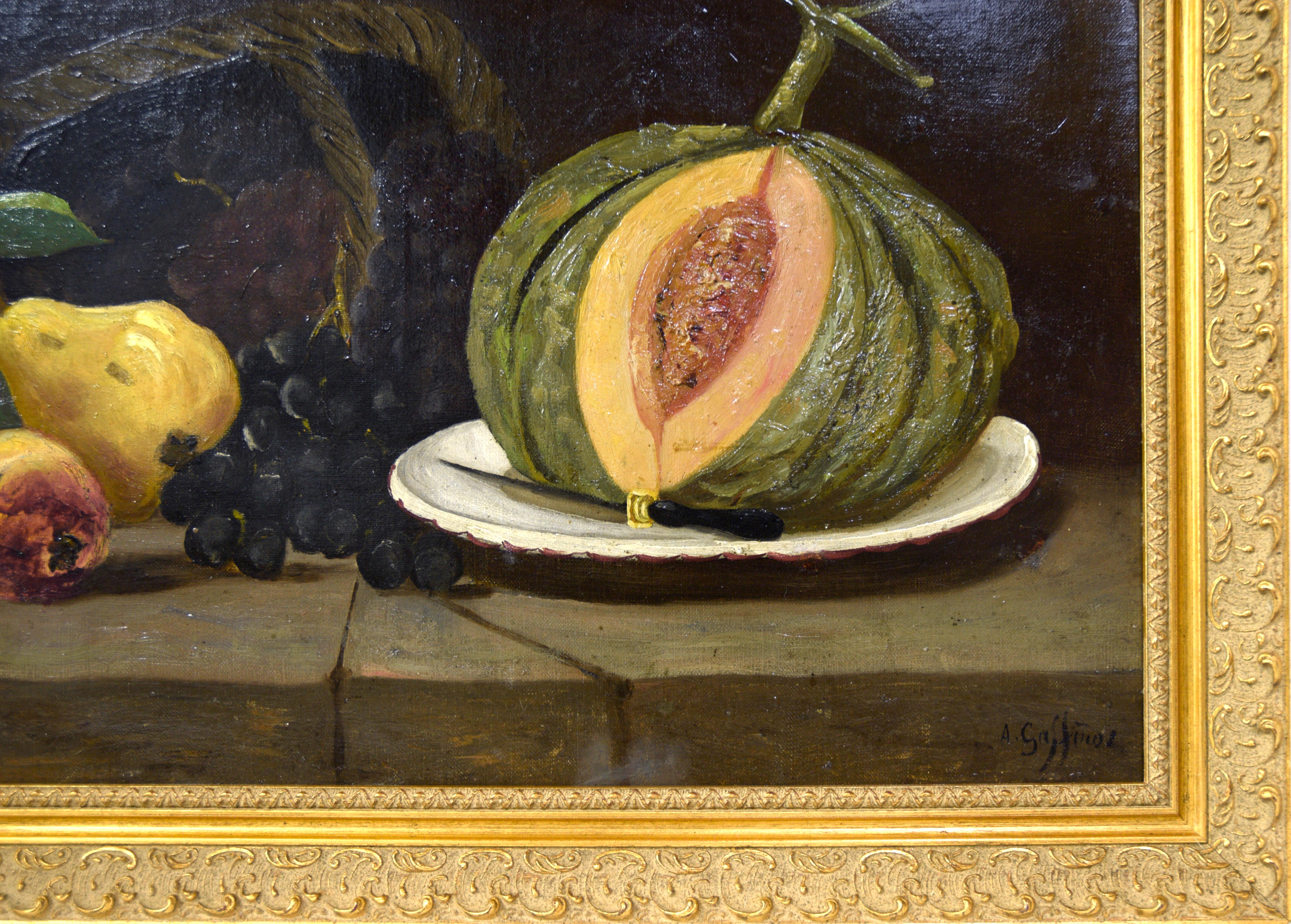 Antikes Stillleben mit Obst und Melonen

Traditionelles Stillleben im europäischen Stil mit Erntefrüchten, Feigen, Birnen, Trauben und Melone. Die Palette der Farbtöne in diesem Werk schafft einen starken Kontrast zwischen dem Licht der Früchte und