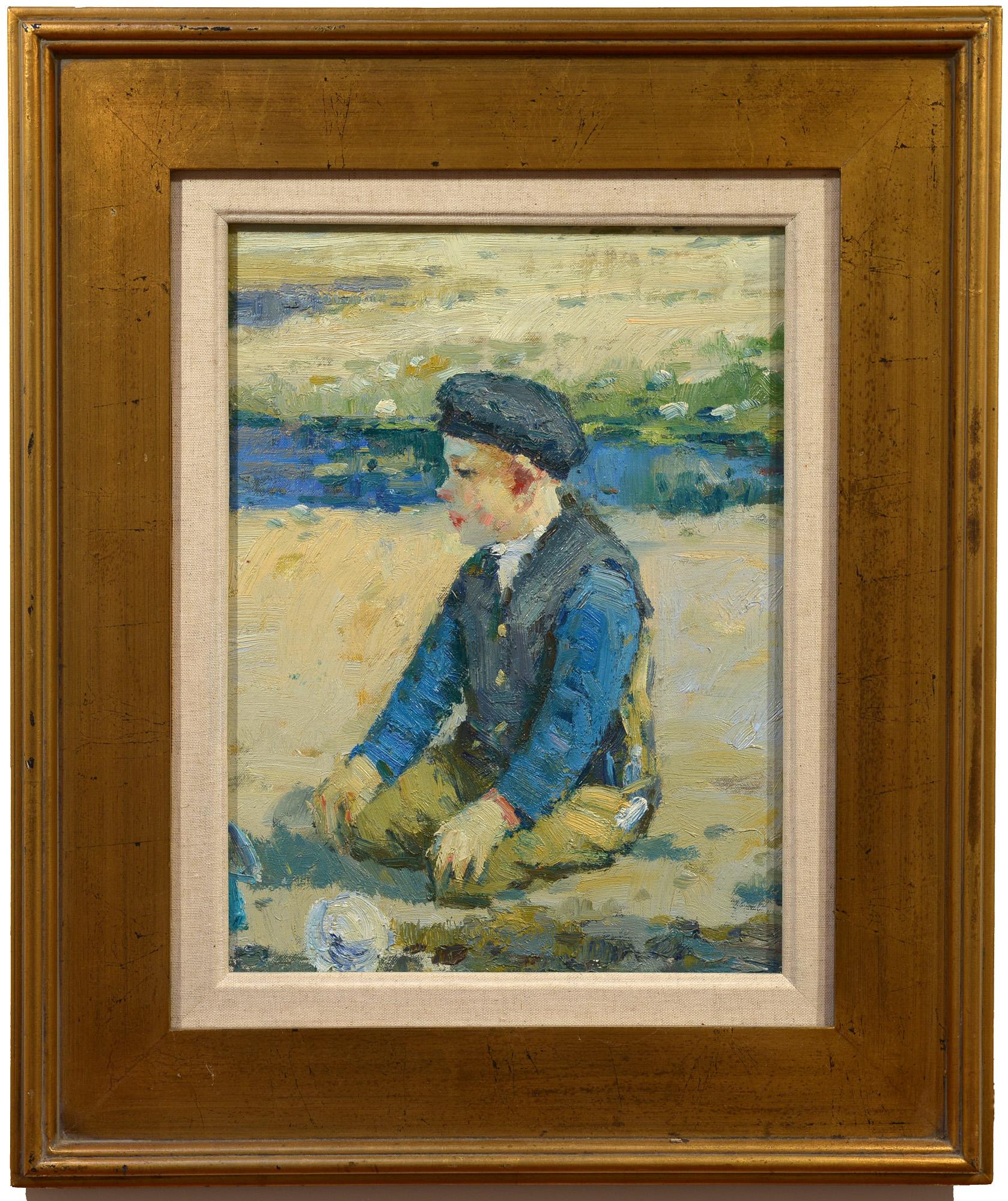 Au bord de la mer, école européenne, milieu du 20e siècle, enfant assis à la plage - Painting de Unknown