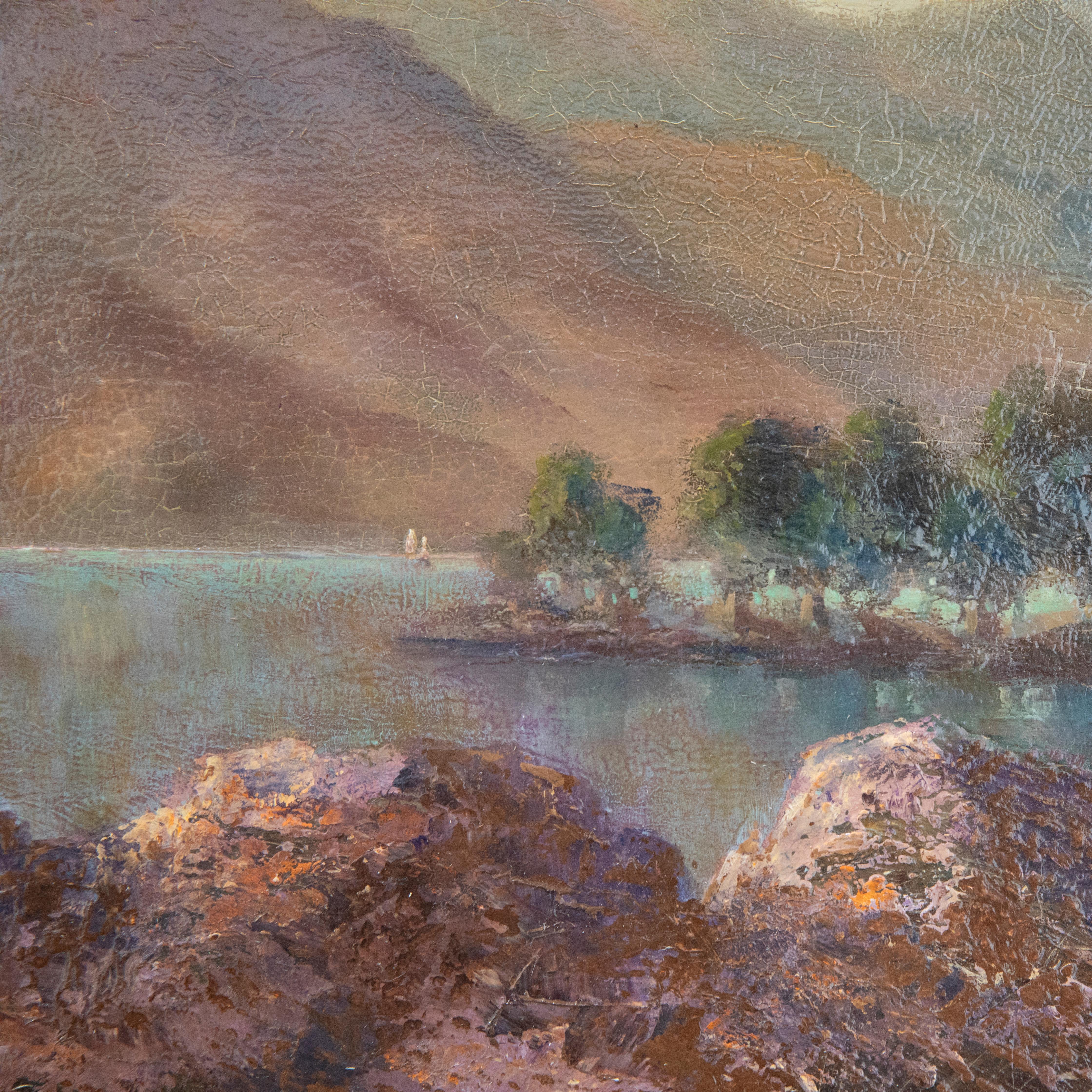 Ein dramatischer Blick über Loch Ericht an der Grenze zwischen Perth und Kinross. Gut präsentiert in einem schönen Rahmen in Goldoptik mit Perlschnur, Lorbeerlaufmuster und geriffelter Voute. Auf der Rückseite vom Künstler signiert und betitelt. Auf