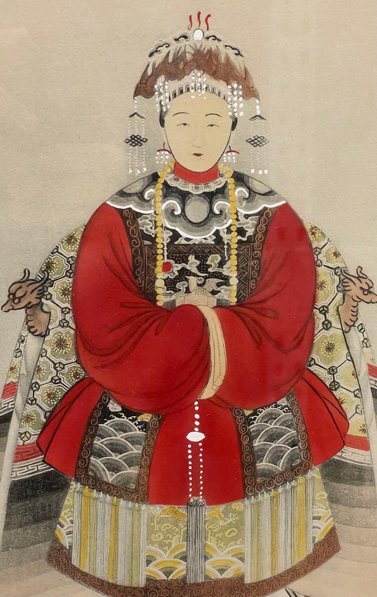 Esportazione cinese, inchiostro e grafite, decorazioni da parete cinesi d'epoca, bambù, anni '30

Coppia di stampe cinesi da esportazione o decorazioni da parete raffiguranti un imperatore e un'imperatrice in abiti rossi; disegnate e prodotte in