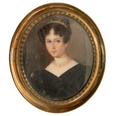 Vers 1820 Portrait miniature d'une dame avec boucles avant et diadème.