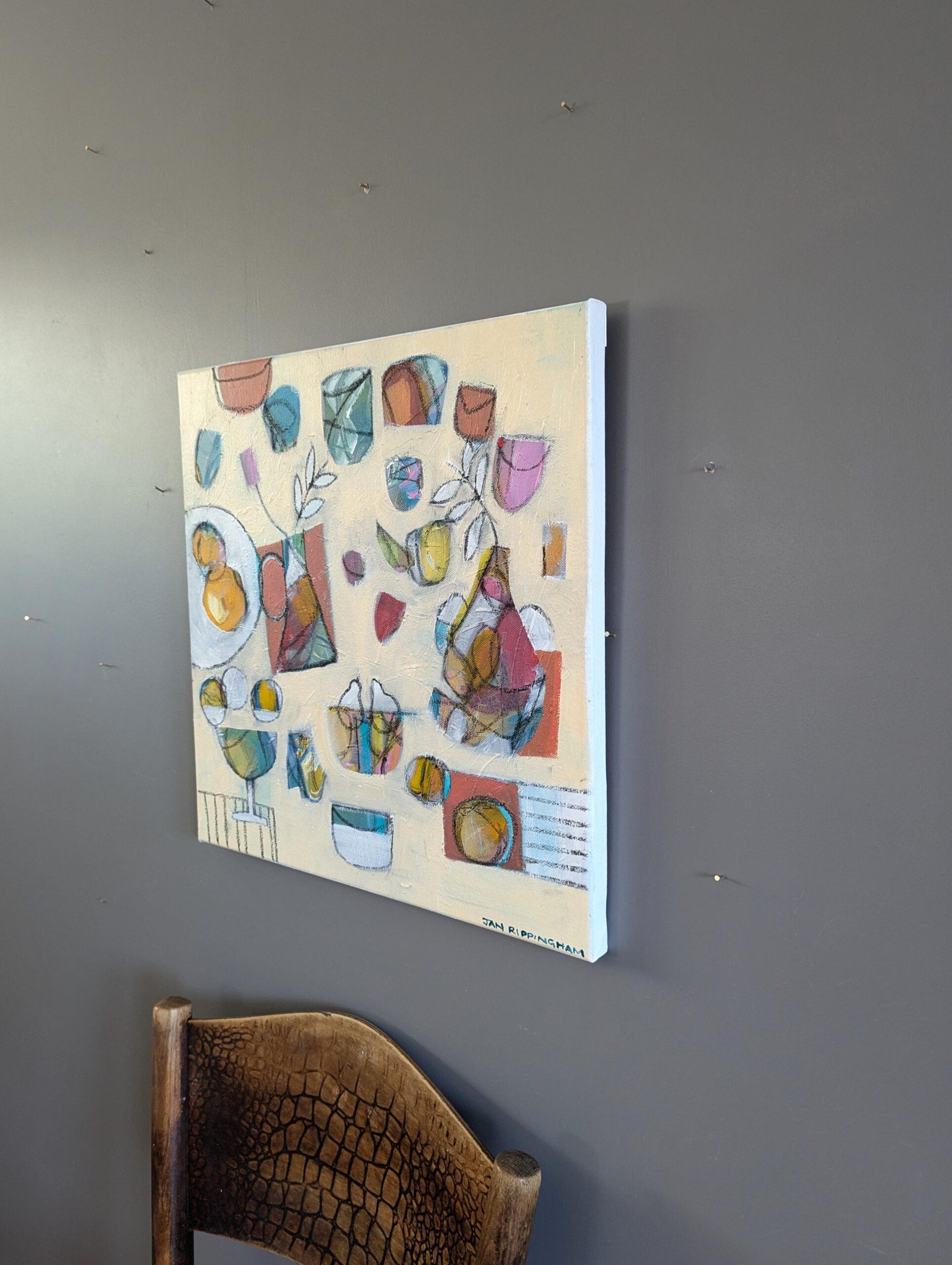 LA FIESTA
Tamaño: 40 x 40 cm (incluido el marco)
Acrílico y pastel al óleo sobre lienzo

Una atractiva y juguetona composición de bodegón abstracto contemporáneo que utiliza una combinación de formas geométricas y colores vivos para crear una