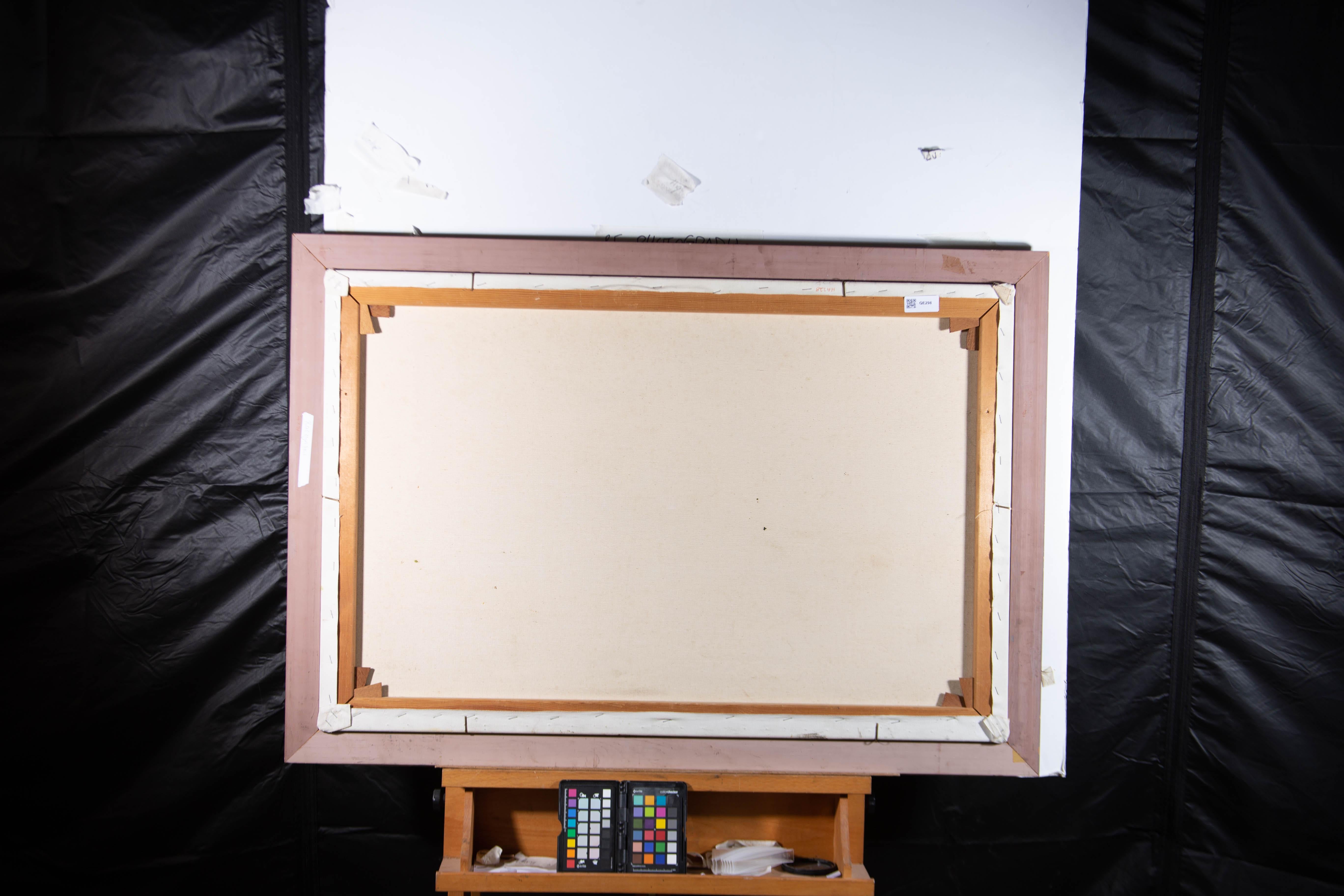 Un grazioso paesaggio a olio che mostra un sentiero lungo un fiume, che conduce a una catena montuosa nebbiosa. L'artista ha firmato in basso a destra.

Il quadro è presentato in una cornice spazzolata con effetto dorato e con una decorazione a