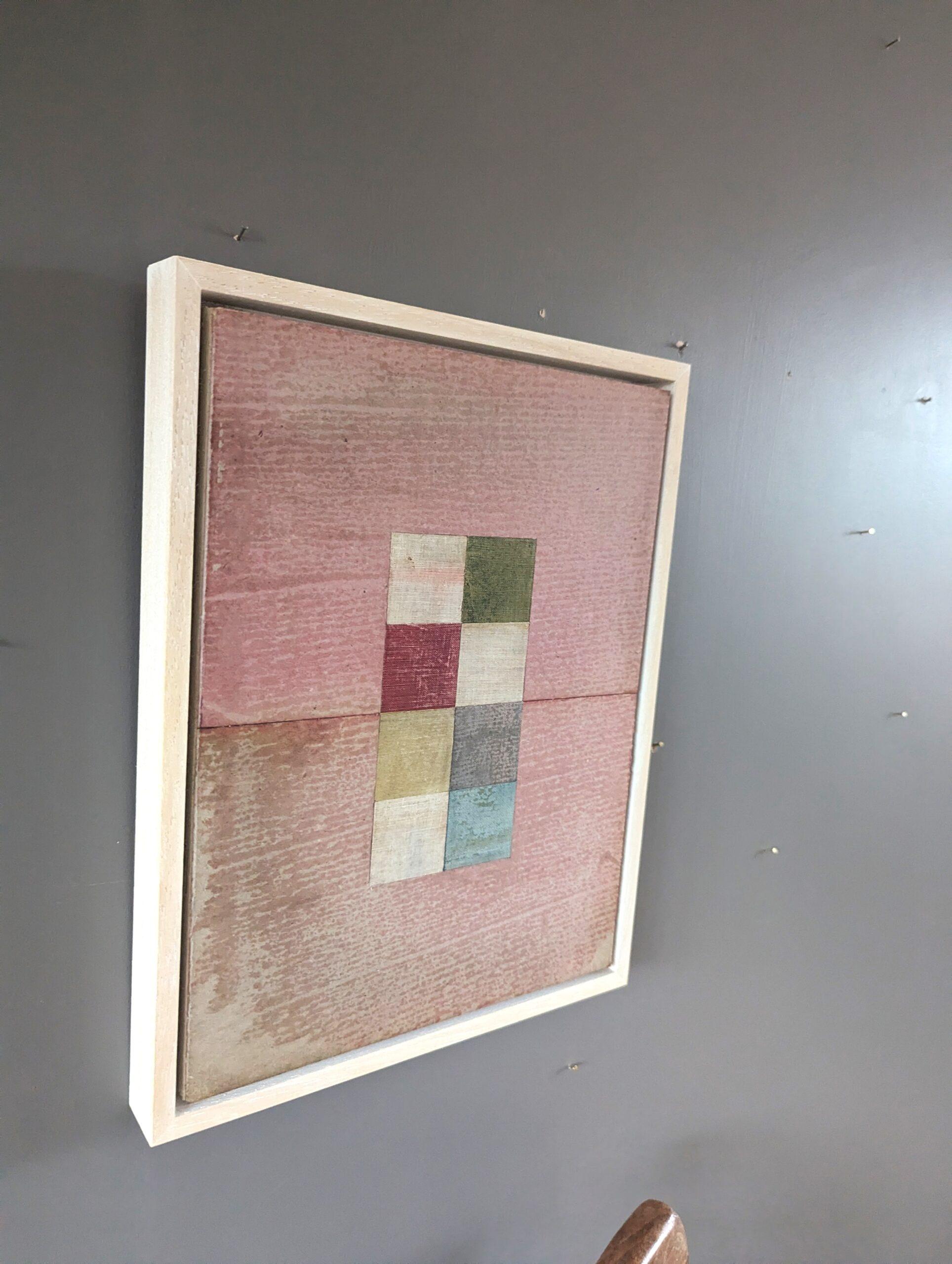 Pittura originale contemporanea a tecnica mista - Collage astratto geometrico in rosa 1