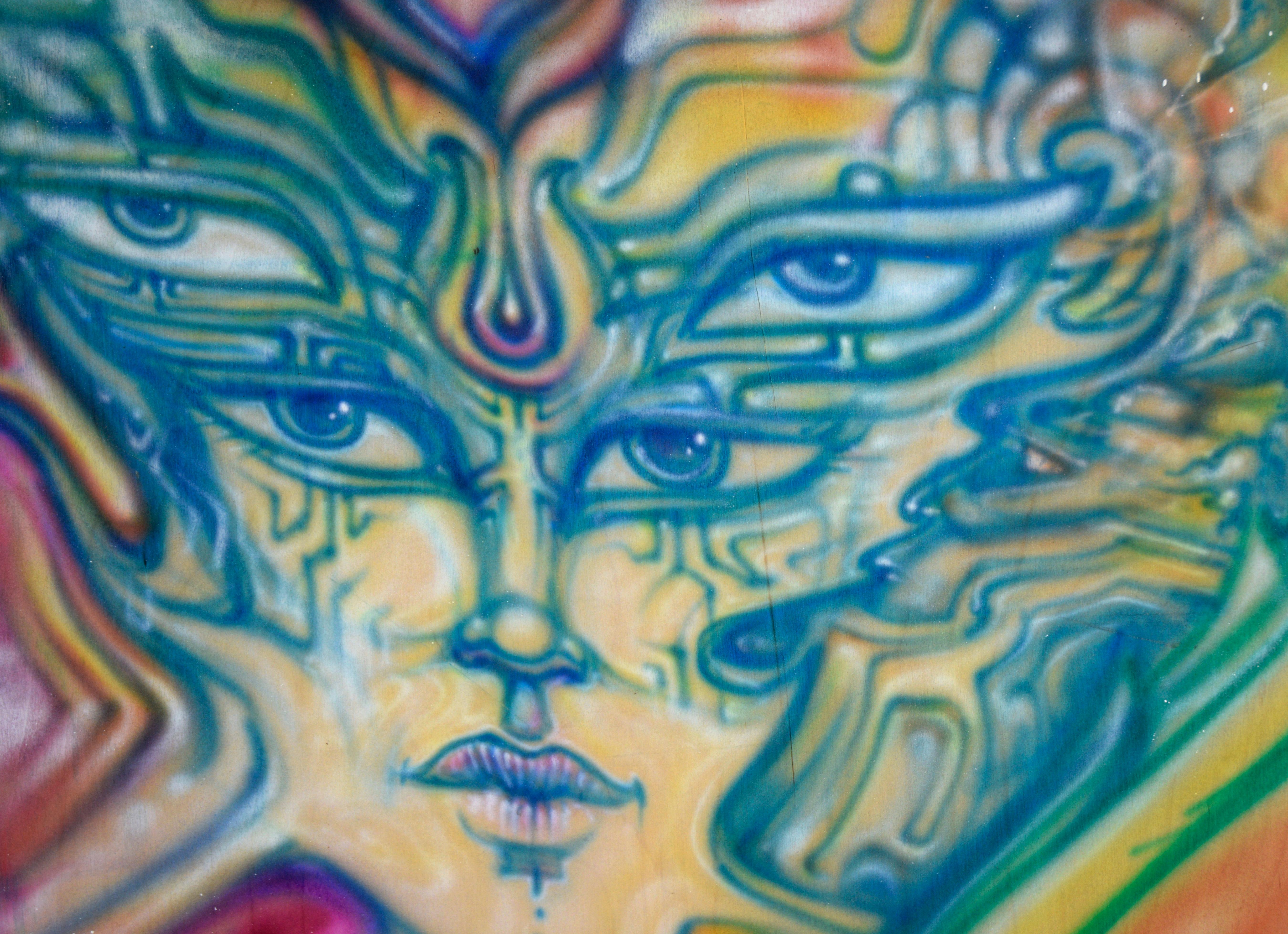 Viaggiatori cosmici - Composizione visionaria e psichedelica su pannello di Wood

Composizione surreale e psichedelica di un artista sconosciuto (XX secolo). Il volto sul lato sinistro della composizione è ricoperto da motivi futuristici