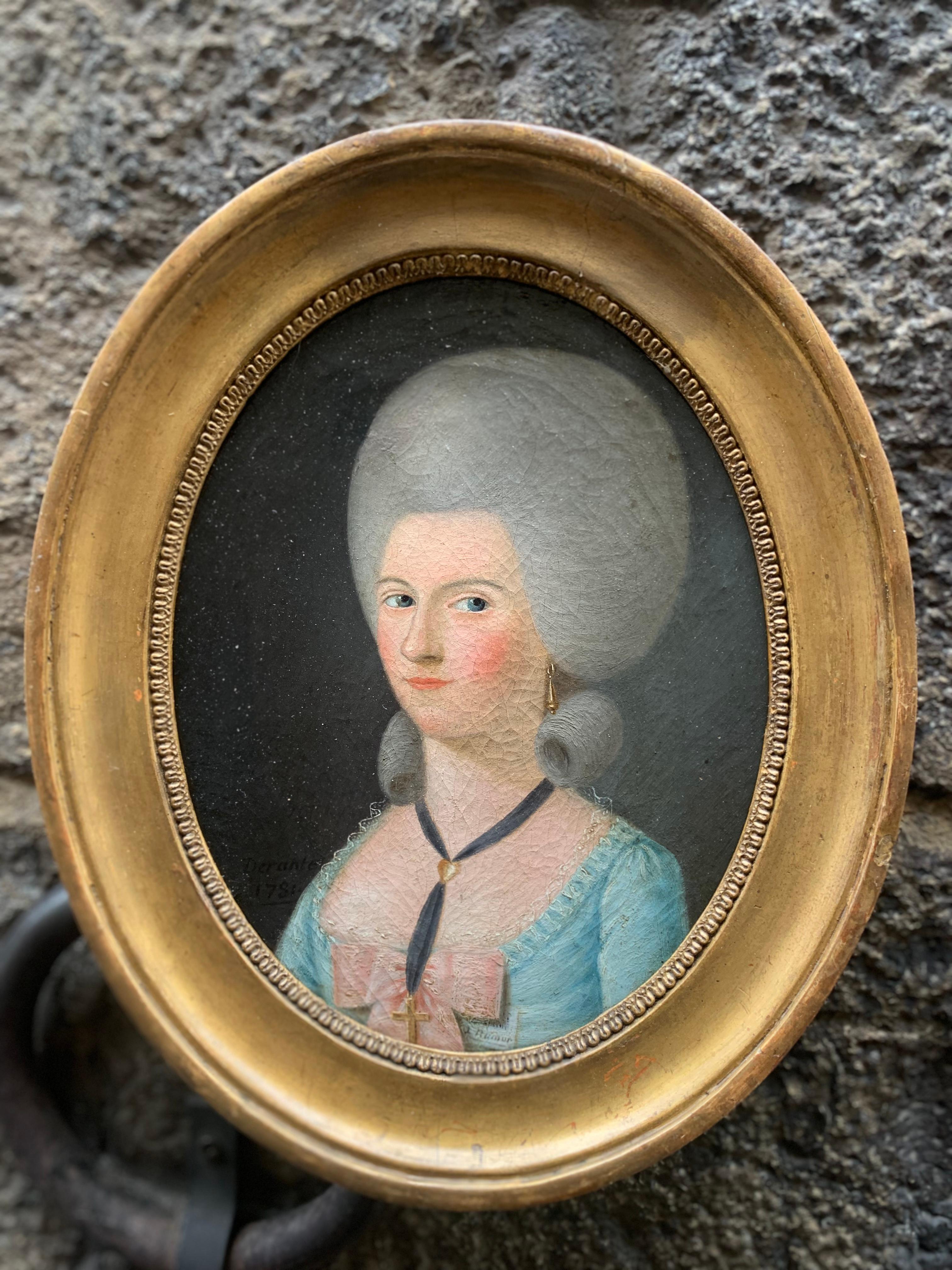 Ovales Porträt einer Dame mit hochgesteckter und gepuderter Frisur aus der Zeit des Rokoko.
Frisur mit Locken, die in den Nacken hängen.
Datiert 1781. 
Öl auf Leinwand.
Original Leinwand.
Unterzeichnet links Derante (?) 1781
In der unteren Mitte