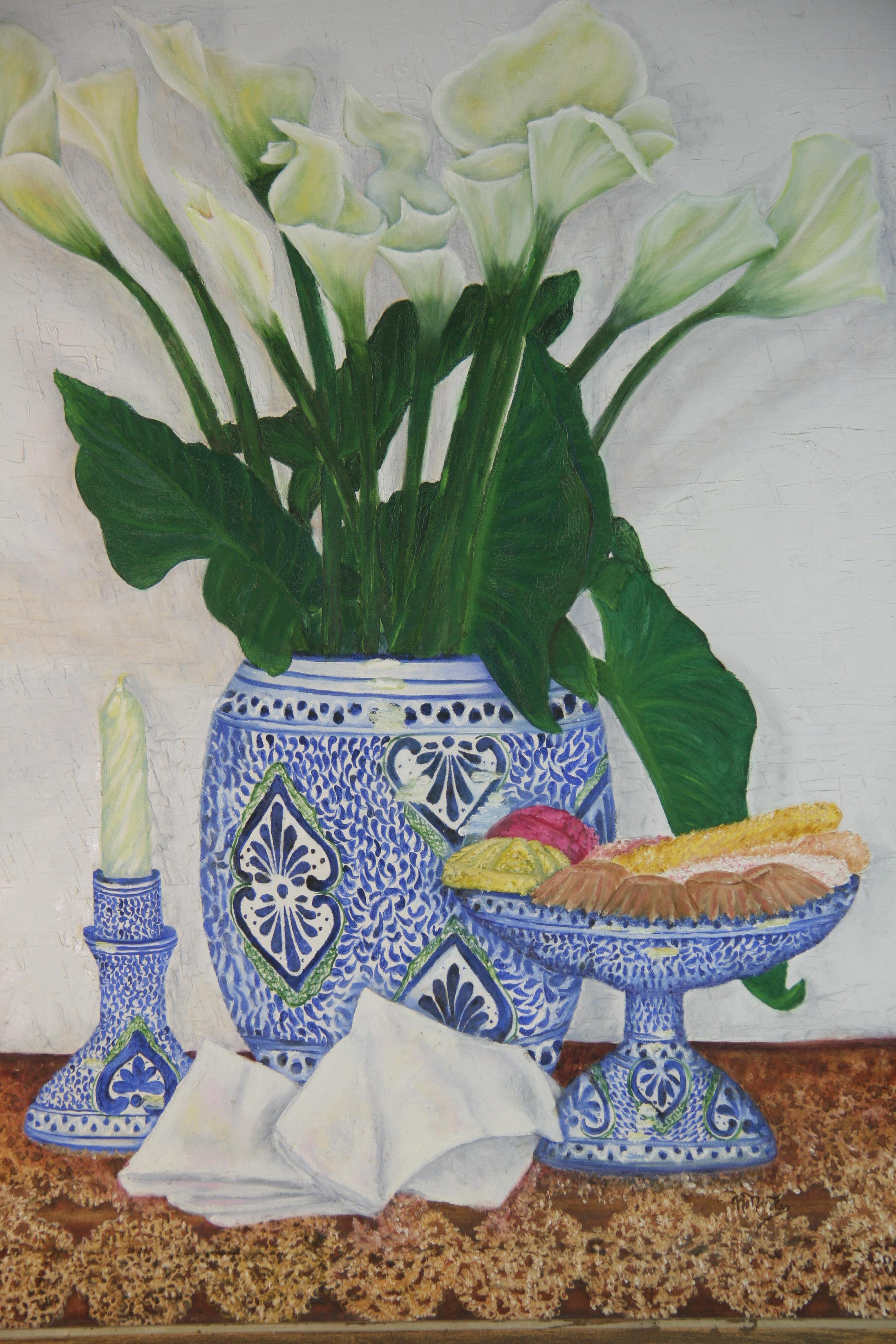Delft Blau und Weiß Vase mit LilienTable Setting Oversized Ölgemälde (Grau), Interior Painting, von Unknown