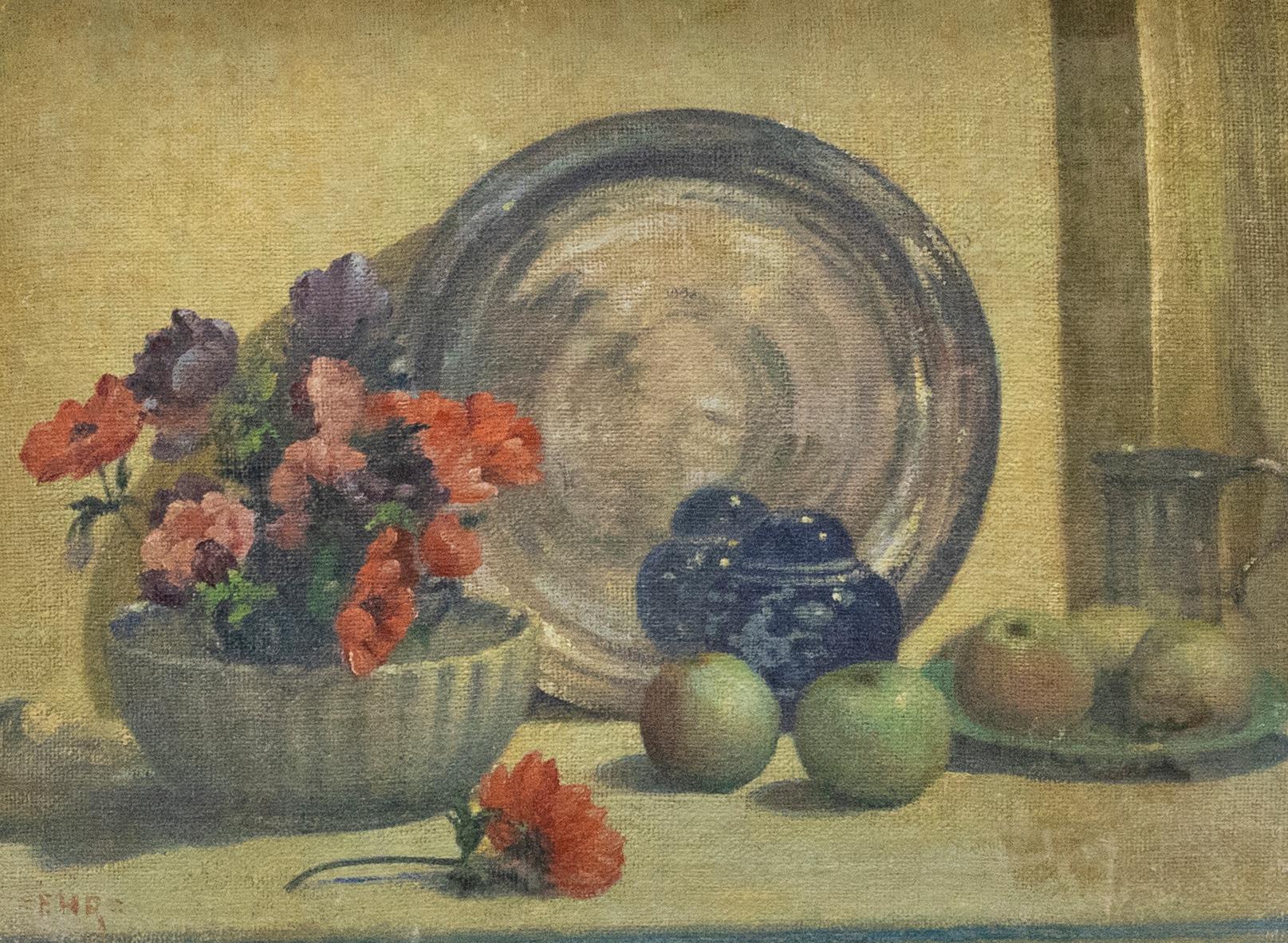 E H R - Huile encadrée du milieu du 20e siècle, Nature morte d'objets fors et de fruits en céramique - Painting de Unknown