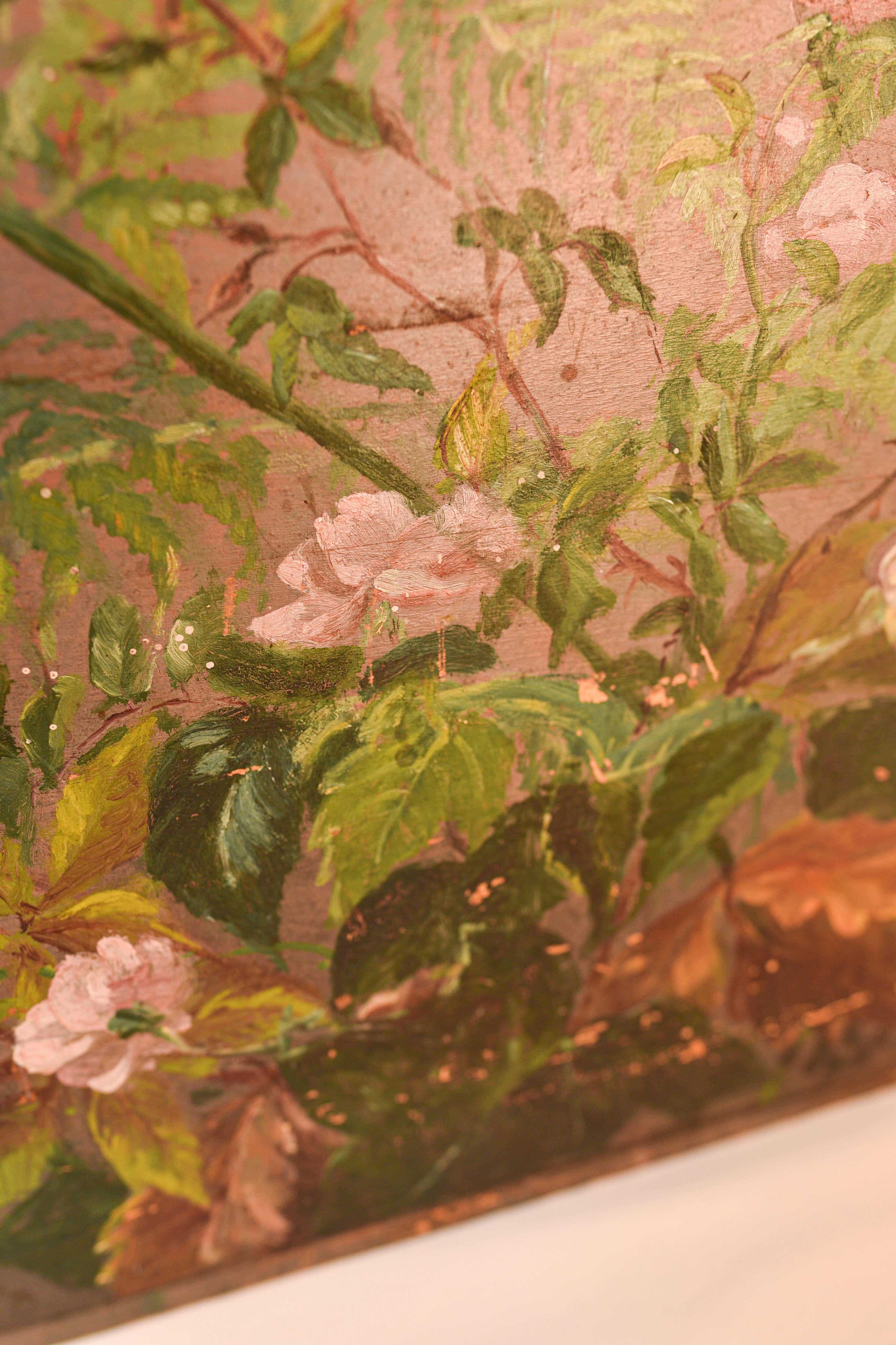 Panneau de bois peint à la main en forme de trapèze avec des motifs floraux, début du 20e siècle  - Painting de Unknown
