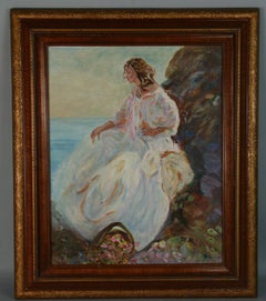 Portrait féminin élégant au bord de la mer