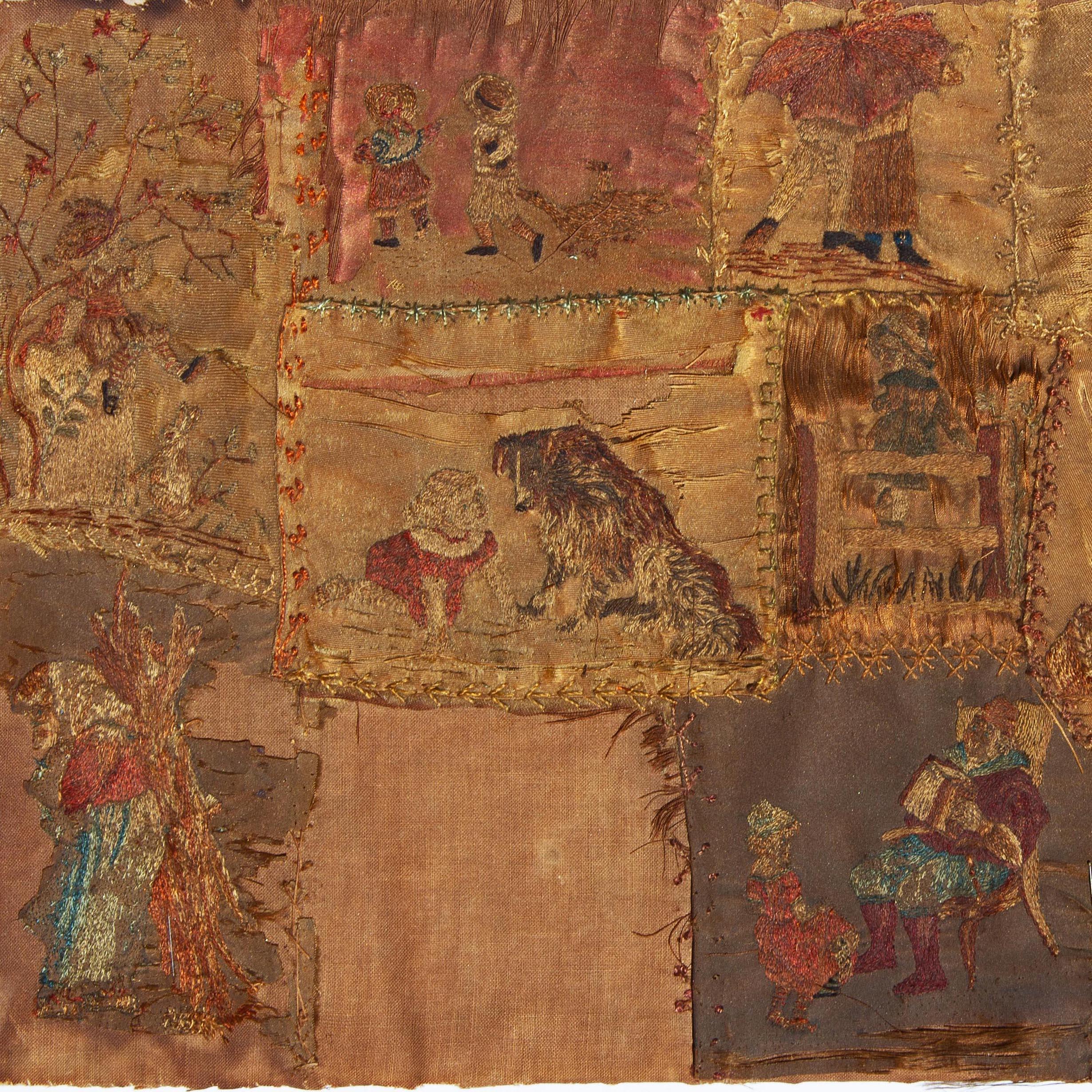 Opera d'arte ricamata in seta del XVIII secolo. Raffigurazione di bambini e fiabe. È molto raro che le opere di questo periodo raffigurino un bambino nero. È ancora più raro raffigurare un bambino bianco e nero che gioca insieme. Senza cornice. 