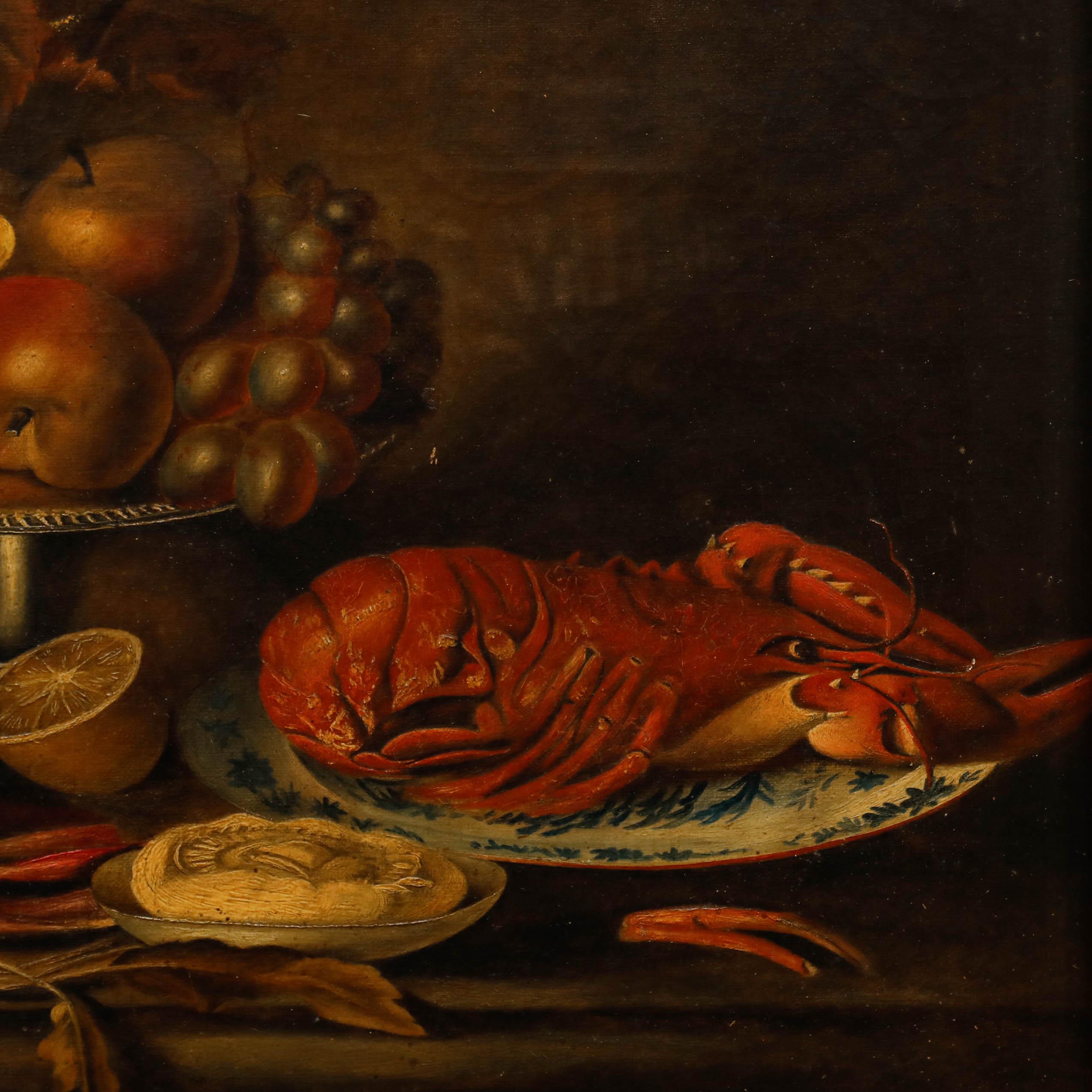 Un'affascinante natura morta raffigurante ostriche, aragoste e un piatto di frutta, dipinta in stile olandese Golden Age. Senza segno. Presentato in una cornice dorata. Su tela. 