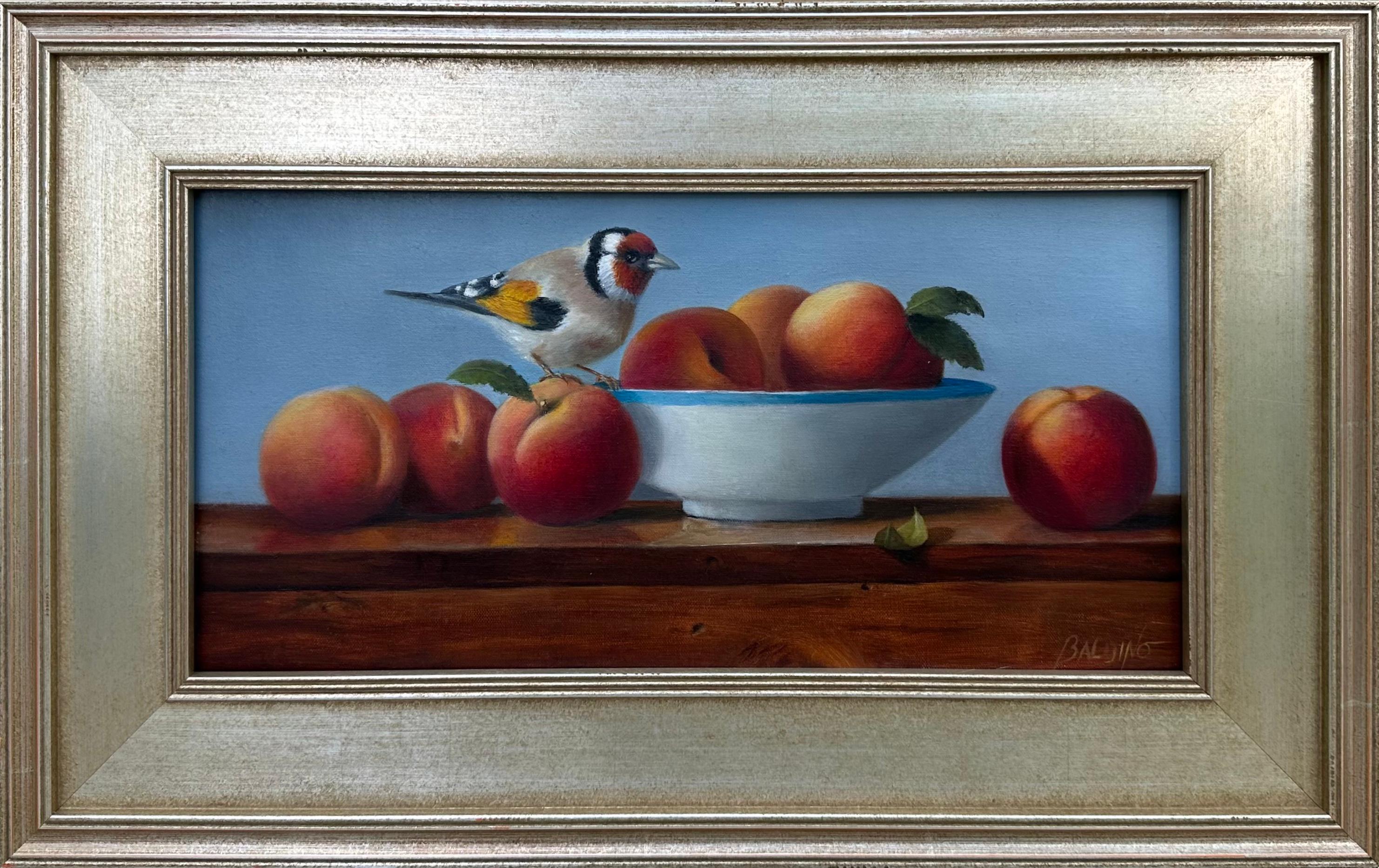 Cardellino europeo con pesche - Painting di Patt Baldino