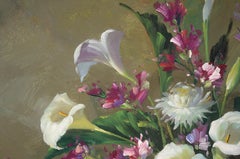 Bodegón floral con calas, dalias y fresias al óleo sobre lienzo