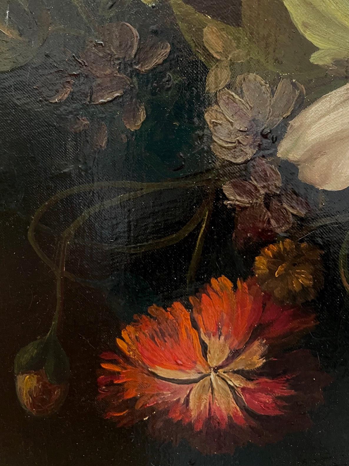  La fleur avec urne est de style hollandais classique datant du 17e siècle. Les fleurs éclatantes drapent l'urne de blanc, de cramoisi et de rose, se détachant sur le feuillage et les fleurs plus foncées sur un fond sombre. 

L'artiste et l'âge ne