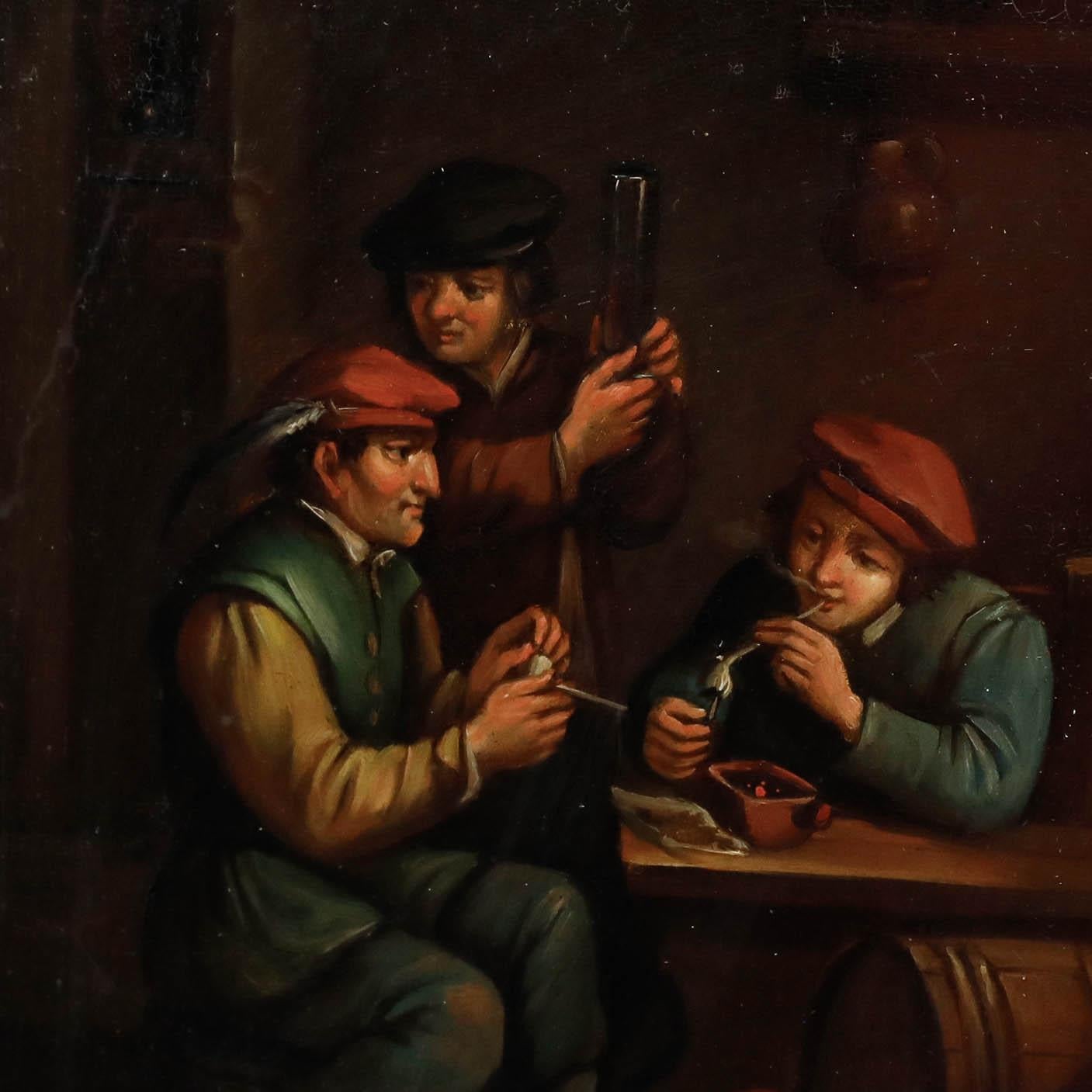Une scène de taverne accomplie dans le style flamand, représentant trois hommes fumant et buvant dans un intérieur animé. Le tableau incarne l'essence de la peinture de genre de l'âge d'or et est joliment présenté dans un cadre doré orné. L'œuvre
