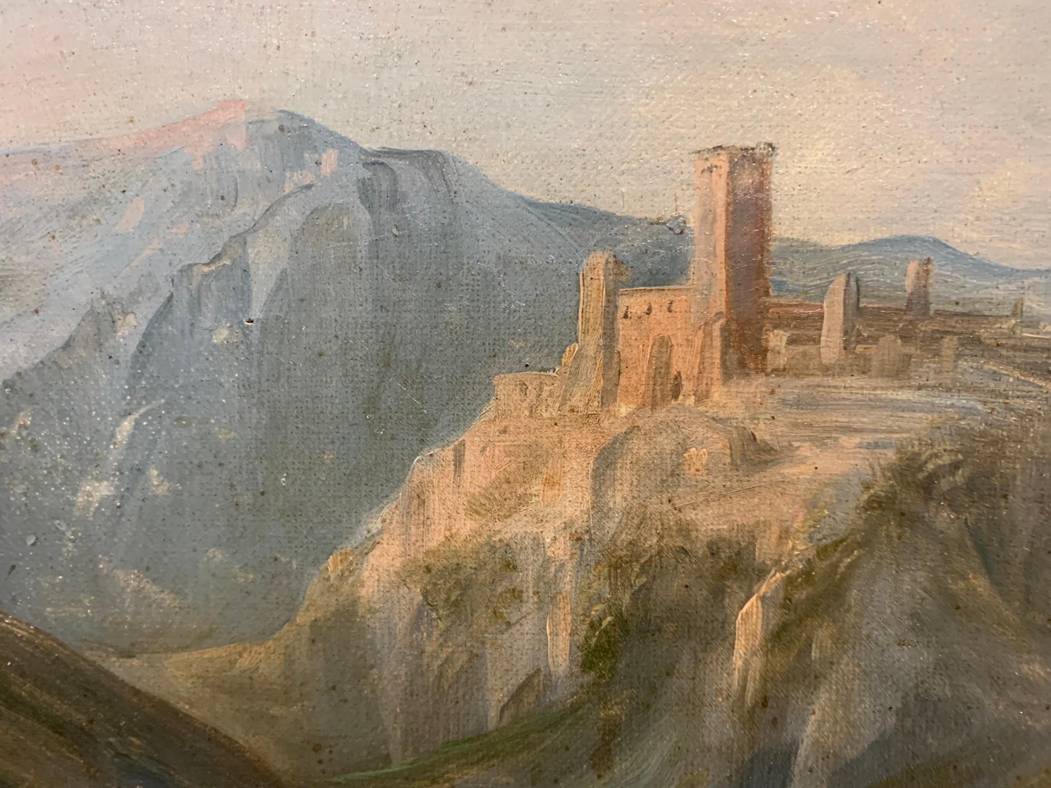 Forteresse au pied de l'Atlas avec des Berbères.
Maroc.
Peinture orientaliste.
Technique : huile sur toile.
Toile originale et cadre en bois, du 19e siècle, provenant probablement d'un magasin de beaux-arts français (elle présente une construction