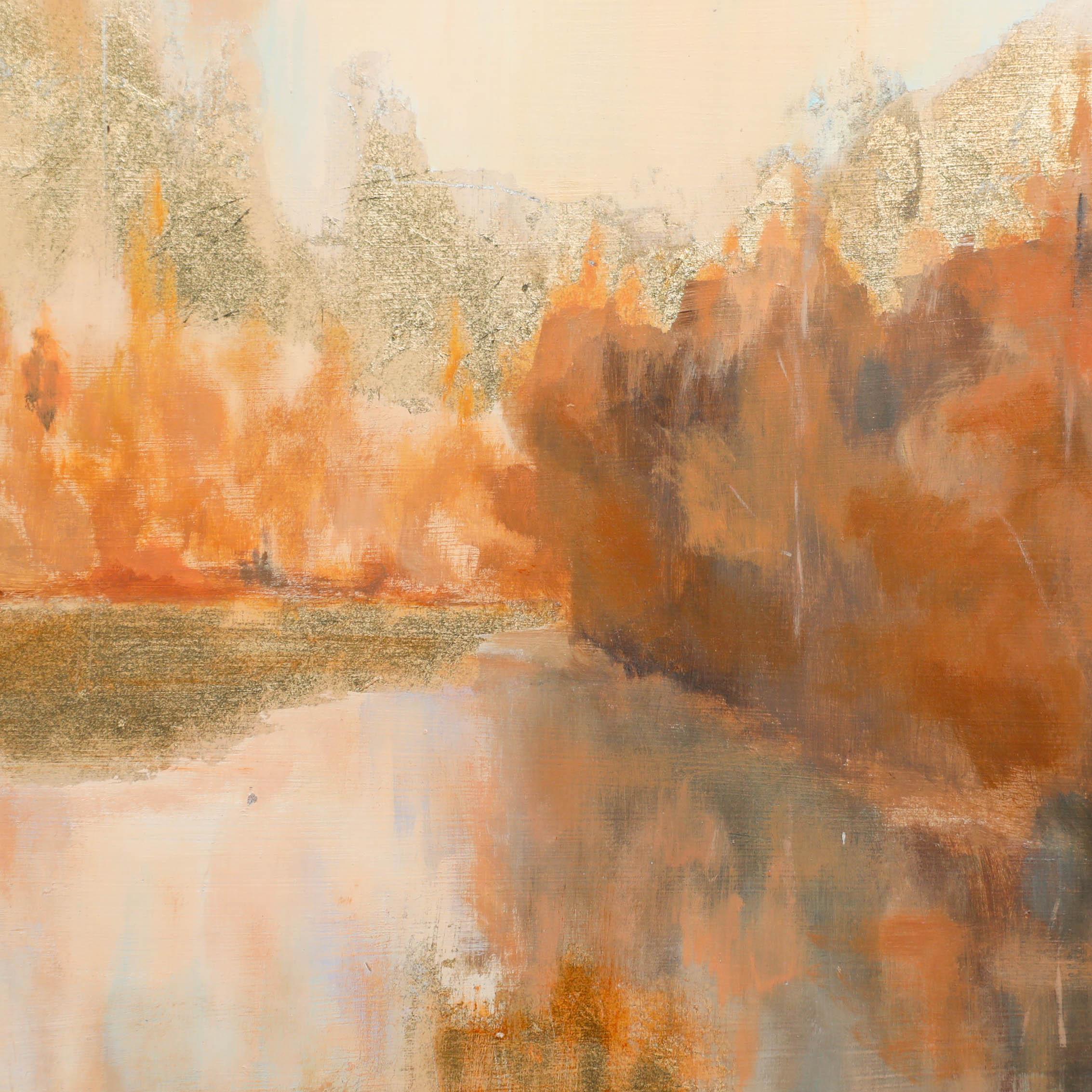 Impressionistische Herbstlandschaft, veredelt mit vergoldeten Highlights. Präsentiert in einem großen Rahmen in Silberoptik. Unleserlich unterzeichnet. An Bord. 