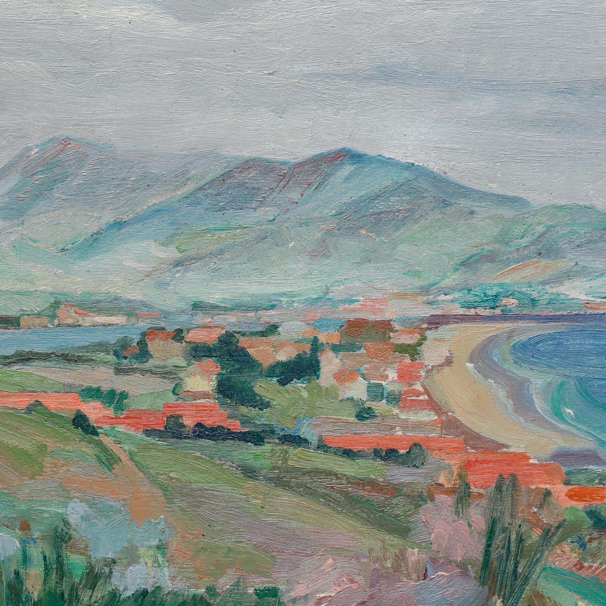 Un paysage impressionniste rendu dans une gamme vibrante de tons apaisants de vert, de bleu et de terre cuite. Présenté dans un cadre sculpté à effet doré. Non signée. A bord.
