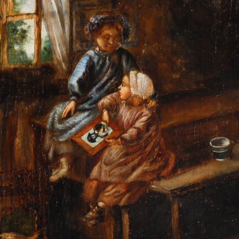 Ein charmantes viktorianisches Gemälde, das zwei Mädchen zeigt, die auf einer hölzernen Arbeitsplatte und einem Tisch hocken, wobei eines ein Bild von Napoleon in der Hand hält. Links unten in der Komposition ist ein Huhn zu sehen, das in den