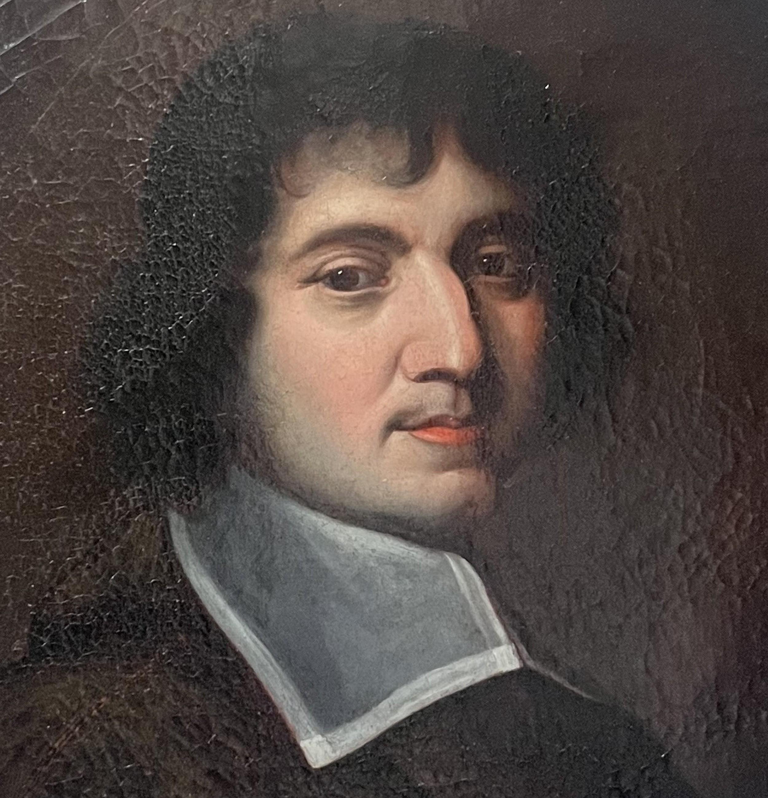 Französische Schule, frühes 18. Jahrhundert
Porträt eines Klerikers, 
Öl auf Leinwand
68 x 54 cm, oval

Ich habe dieses Gemälde kürzlich von einem professionellen Restaurator reinigen und restaurieren lassen. Es ist in einem recht guten Zustand mit