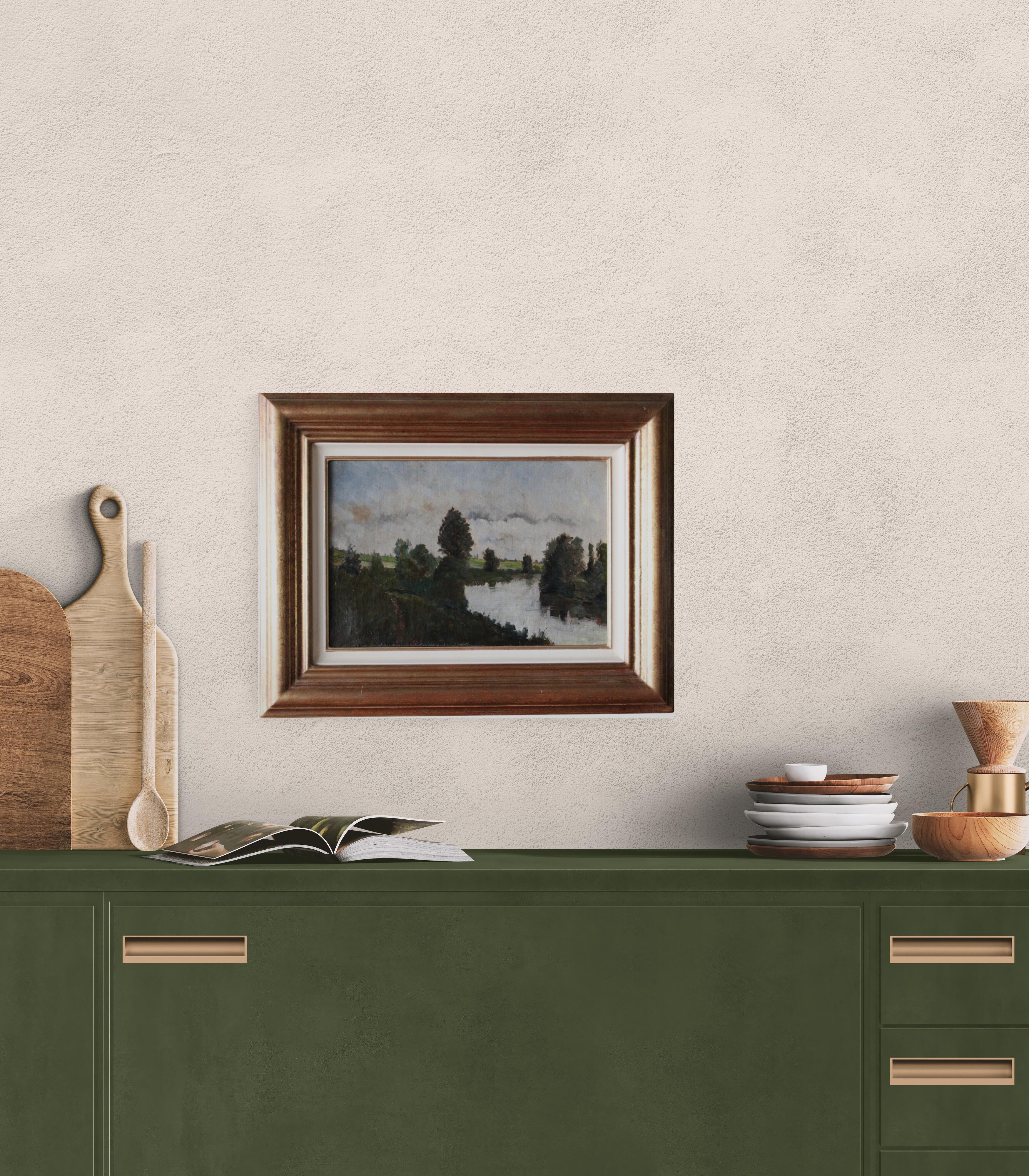 Antike französische Landschaft impressionistische Ölgemälde auf Leinwand in einem attraktiven Vintage-Rahmen.   Ein charmantes, authentisches Öl auf Leinwand aus den 1800er Jahren mit einem schönen Himmel und Bäumen, die sich im Fluss spiegeln.  