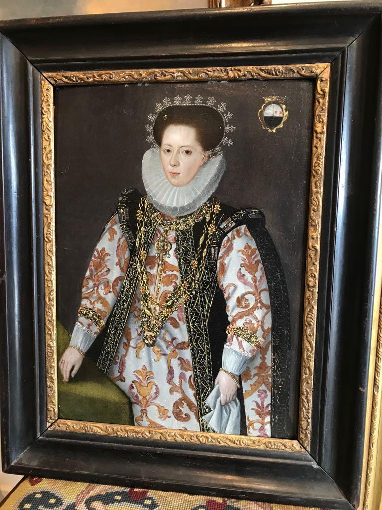 French C16th Oil Painting Marriage Portrait of an Elizabethan Lady For Sale 4