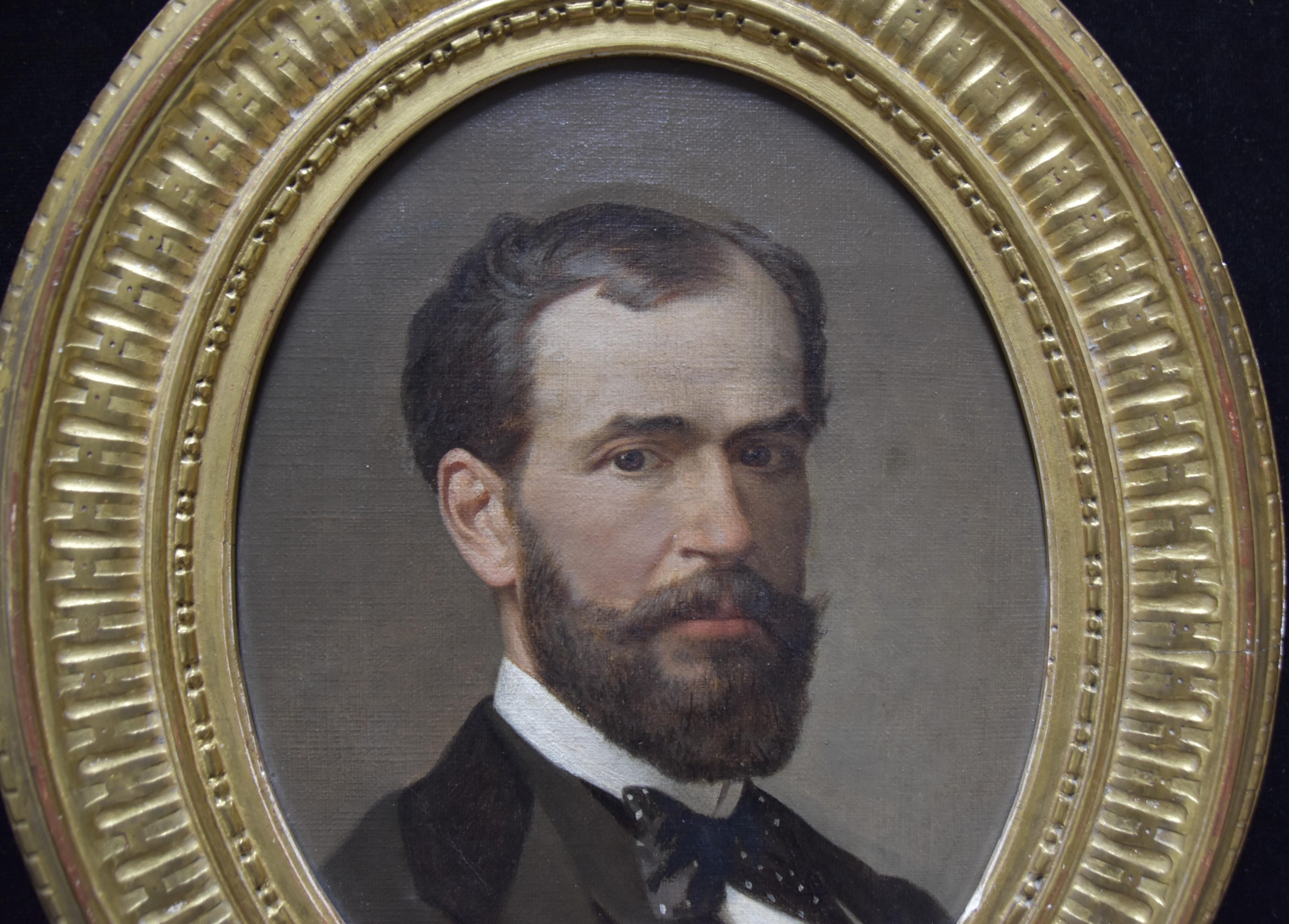 French school 19th century, Portrait of a bearded man, oval oil on canvas - Romantic Painting by Unknown