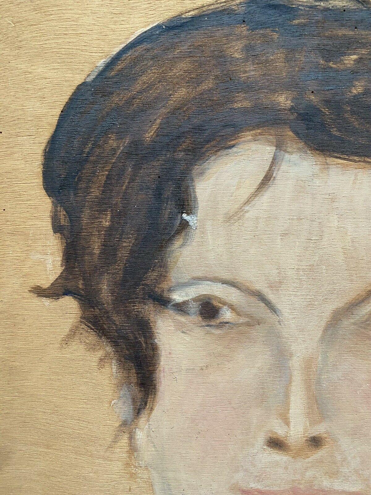 Genevieve Zondervan, French Oil Painting, Head Portrait Young Woman - Beige Figurative Painting by Unknown