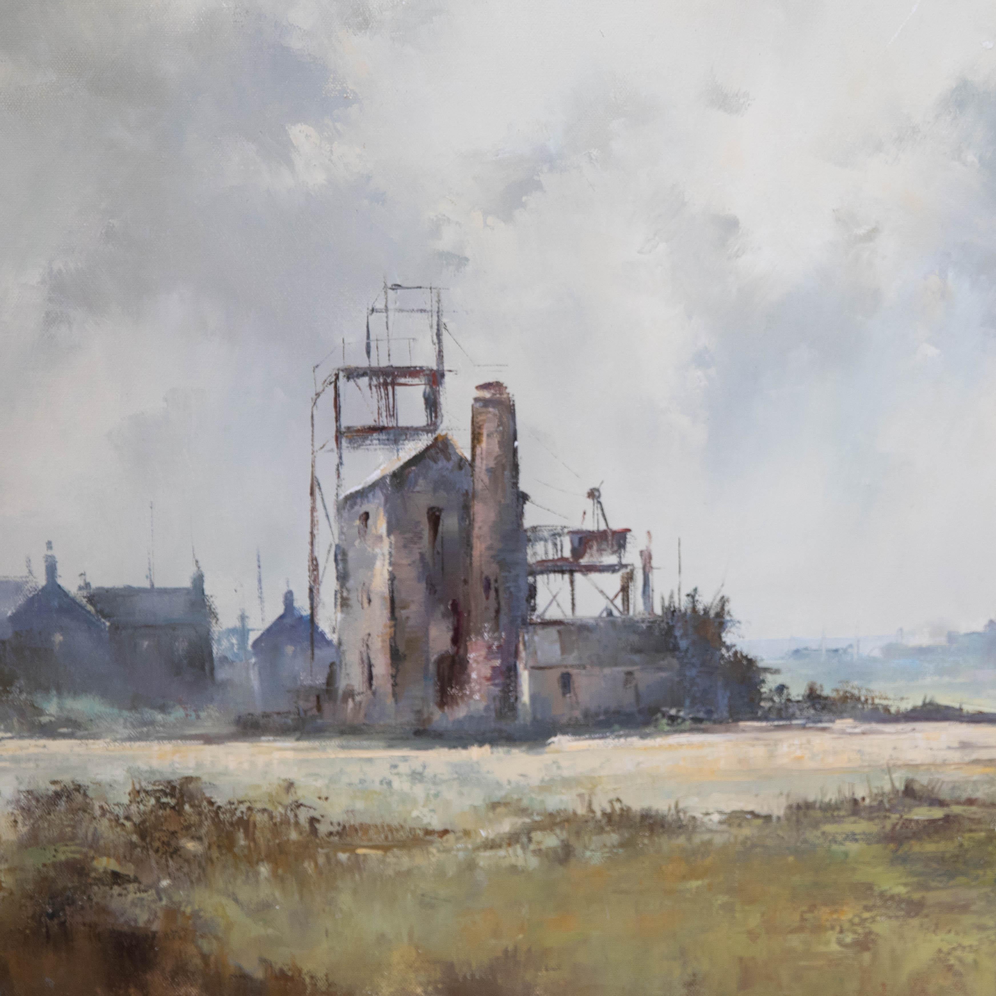 Eine stimmungsvolle Industrieszene, die eine alte Mühle in einer weiten Landschaft zeigt. Signiert unten rechts. Präsentiert in einem vergoldeten Rahmen. Auf Leinwand.