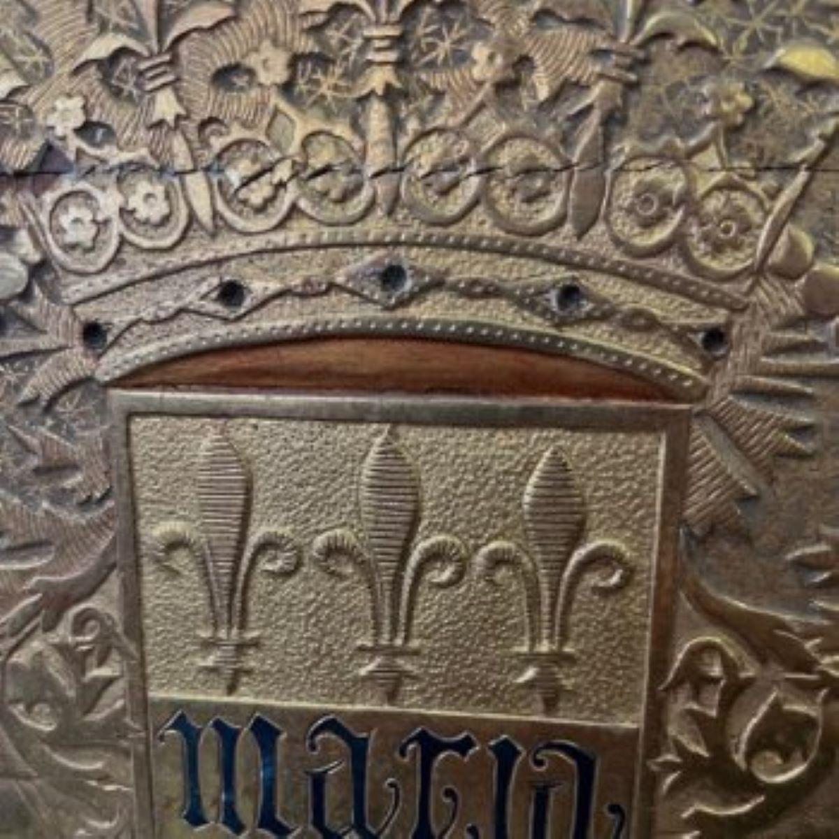 Gilded Art Nouveau Panel of the Virgin Mary, Signed I. Solà Serra For Sale 8