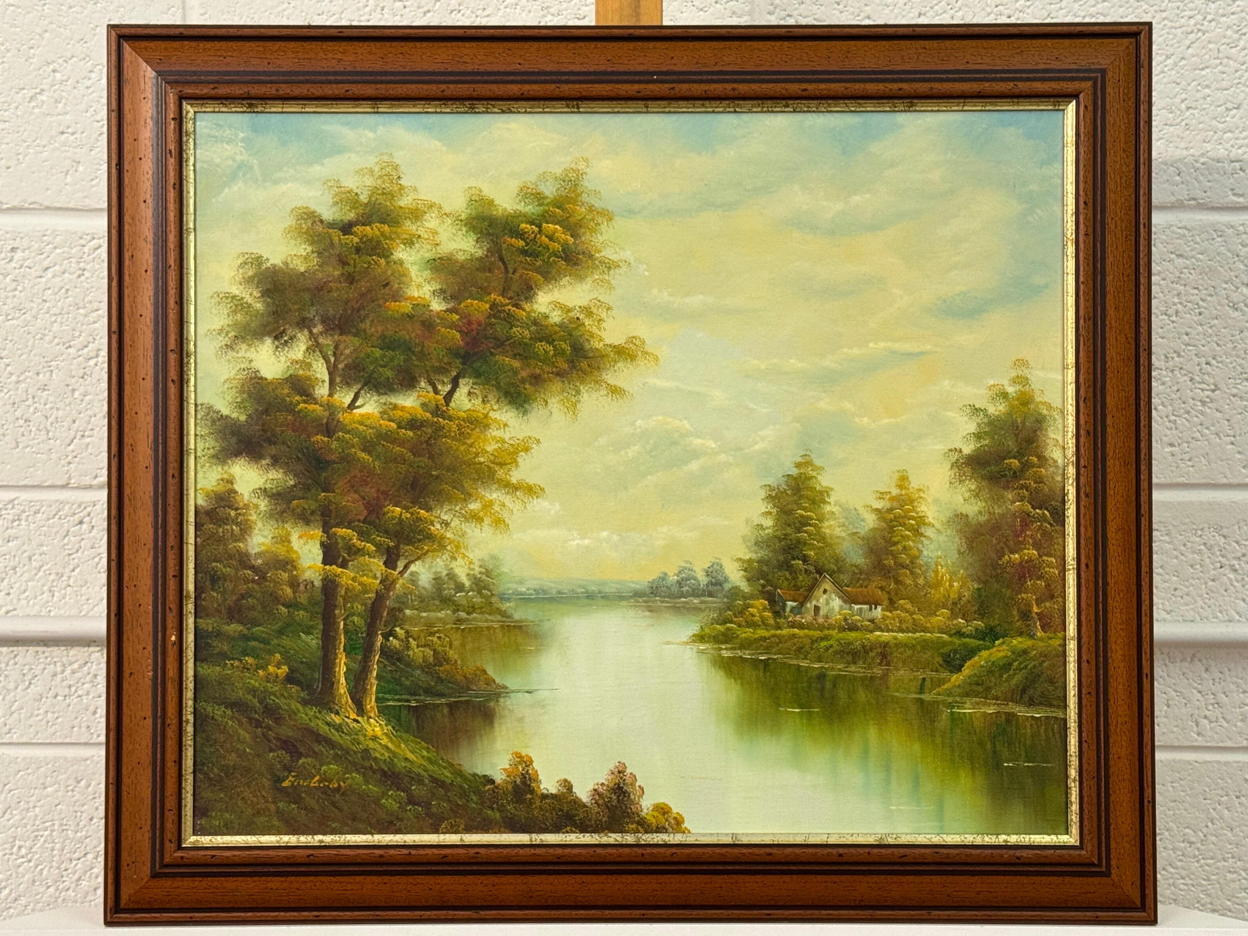Goldener Dunst legt sich über ruhige Gewässer und hält ein Häuschen in stiller Träumerei – Painting von Unknown