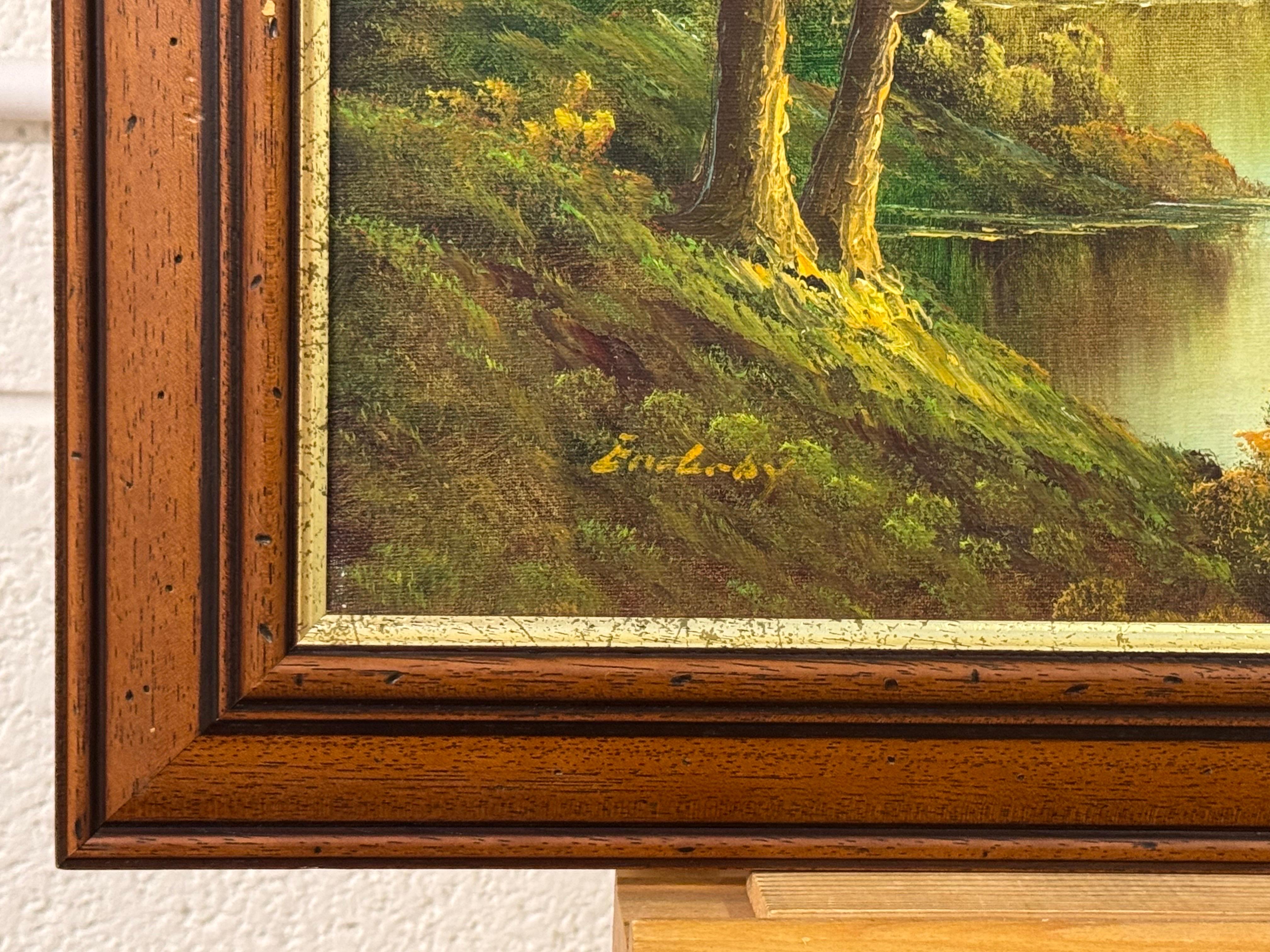 Goldener Dunst legt sich über ruhige Gewässer und hält ein Häuschen in stiller Träumerei im Angebot 15