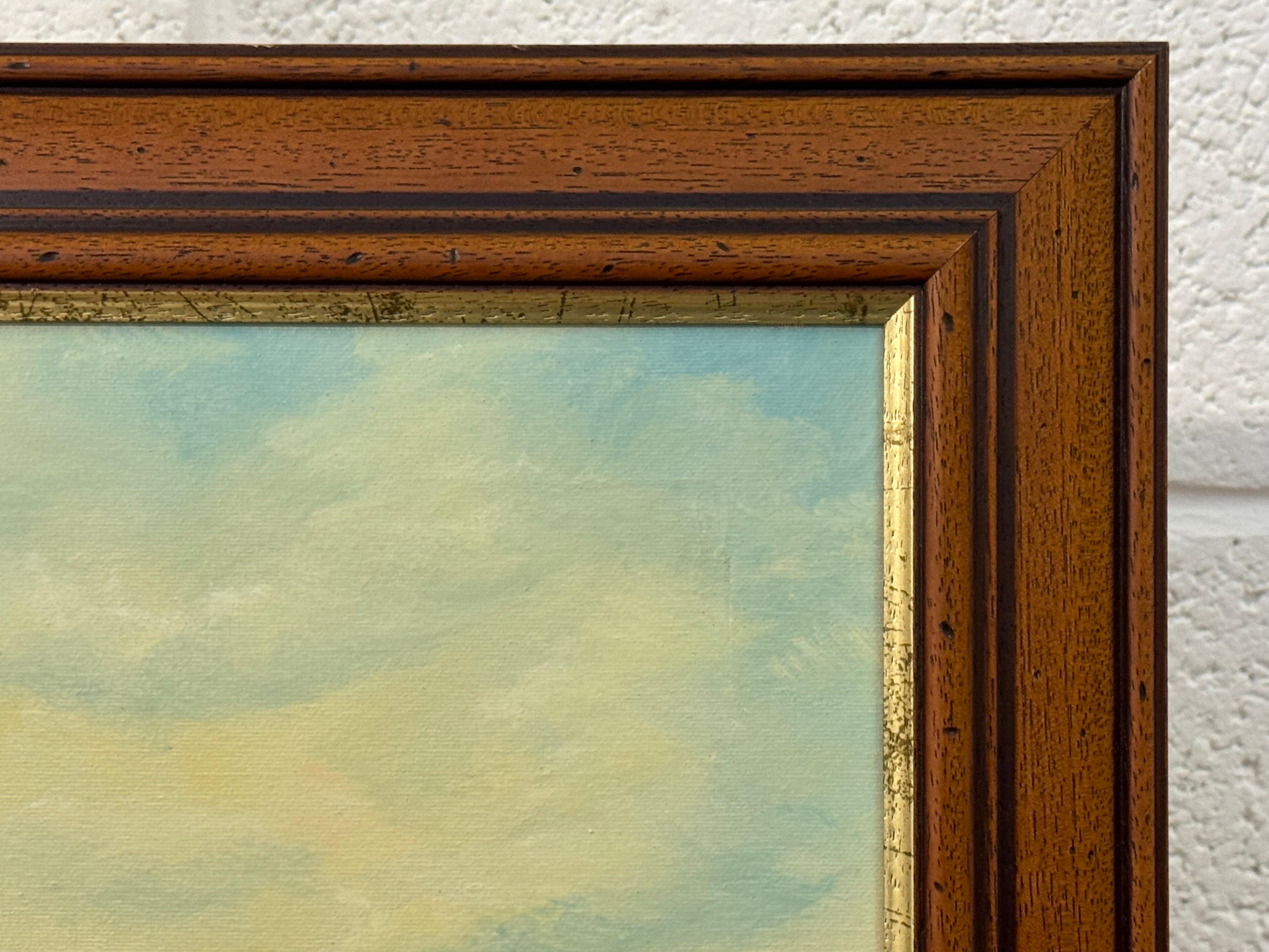 Goldener Dunst legt sich über ruhige Gewässer und hält ein Häuschen in stiller Träumerei im Angebot 2