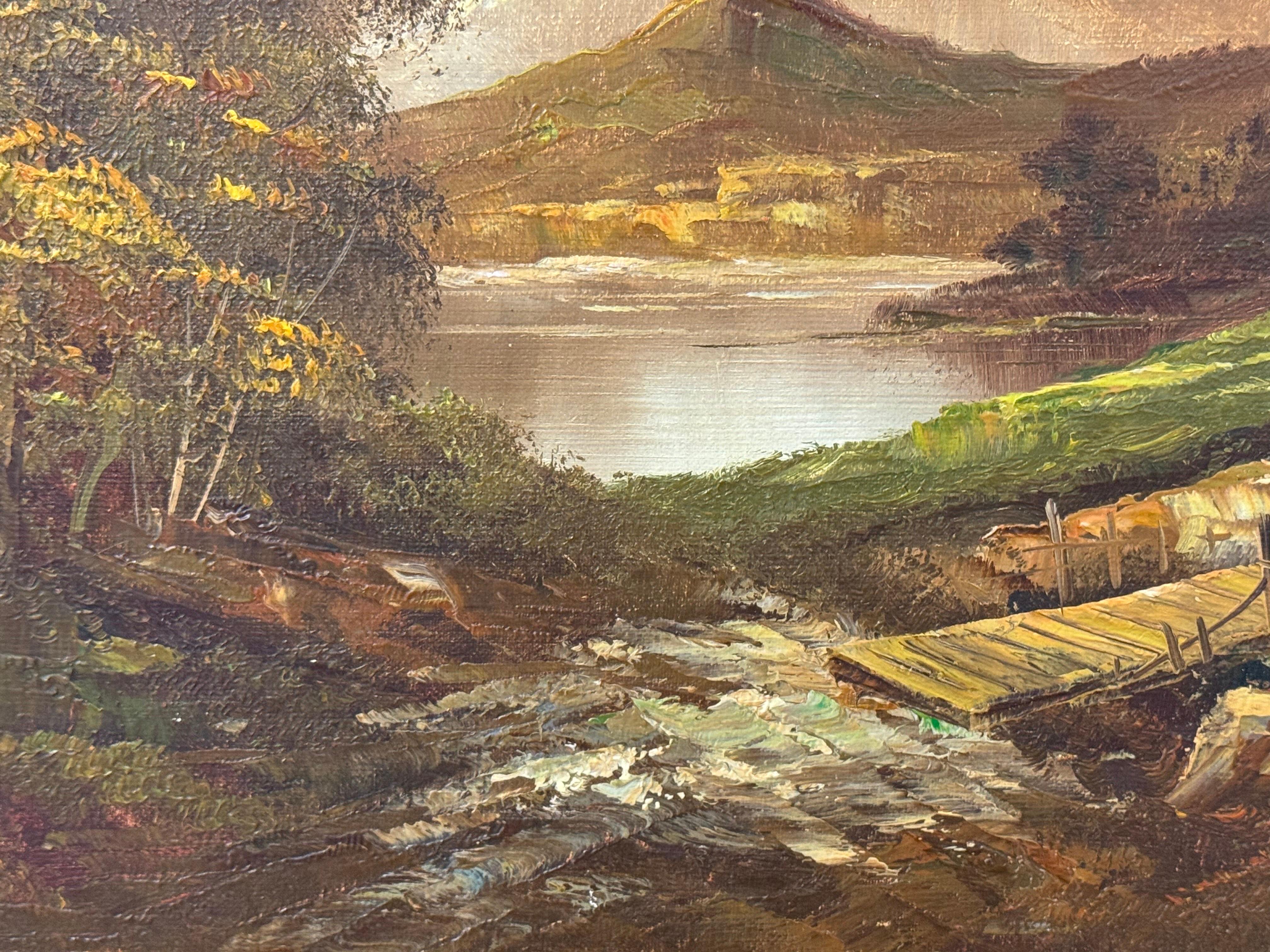 Goldene Berggipfel erheben sich über einem ruhigen Fluss, wo sich Licht und Einsamkeit treffen im Angebot 6