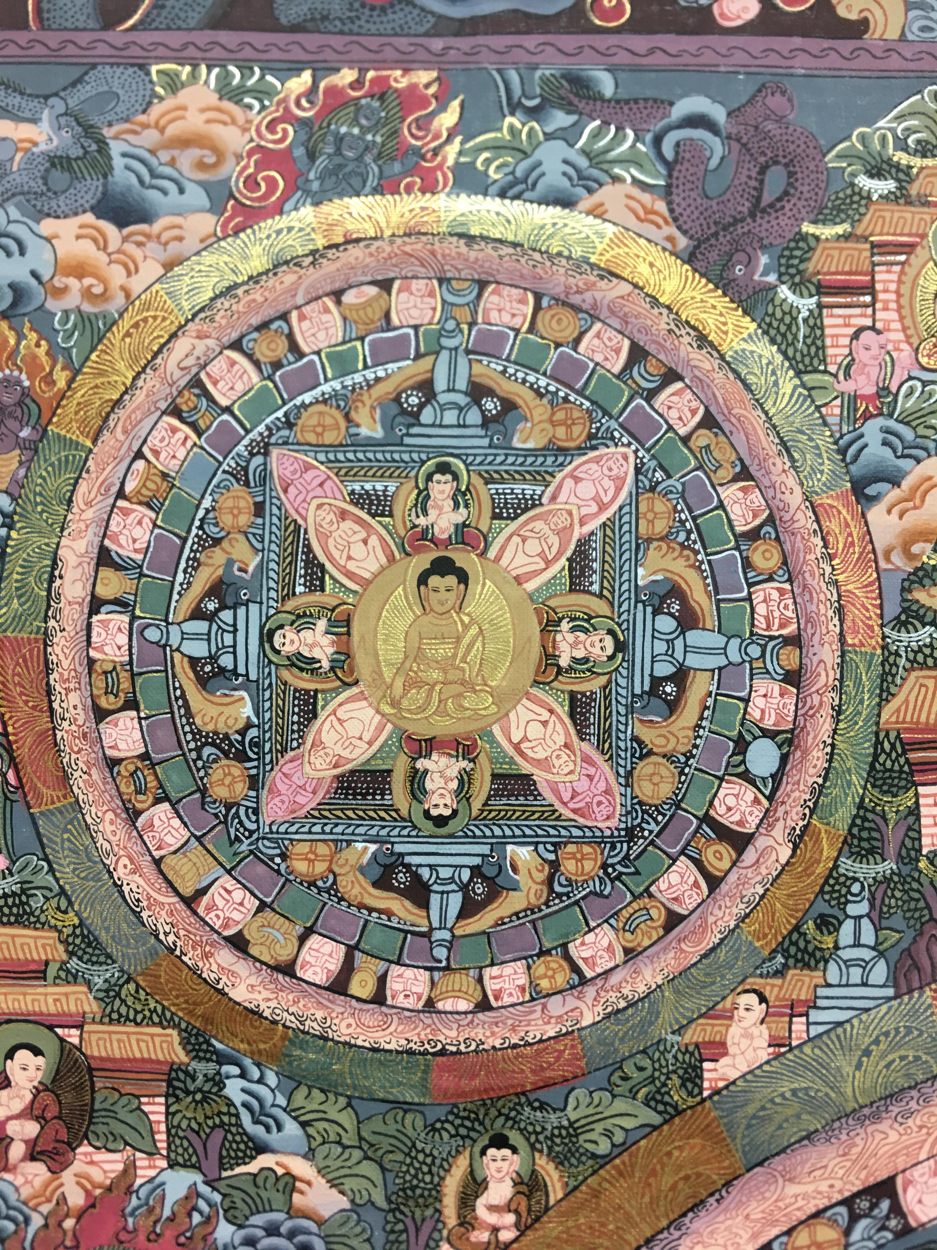 Thangka a cinque mandala dipinti a mano con oro 24 carati - Figurative Painting Grigio di Unknown